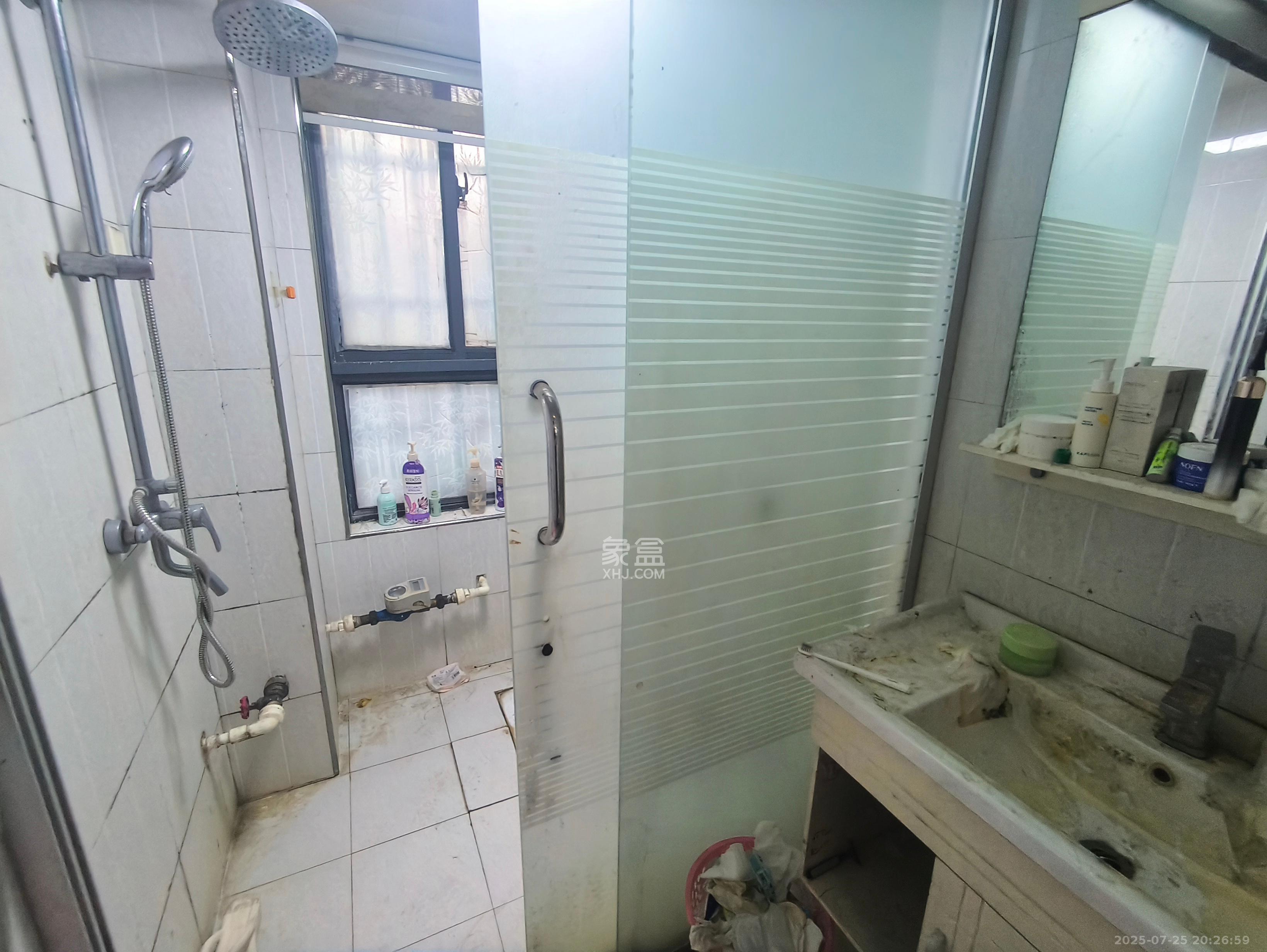 保利麓谷林语A区 3室2厅1卫 2000.0元/月 保利麓谷林语A区 3室2厅1卫 2000.0元/月室内图