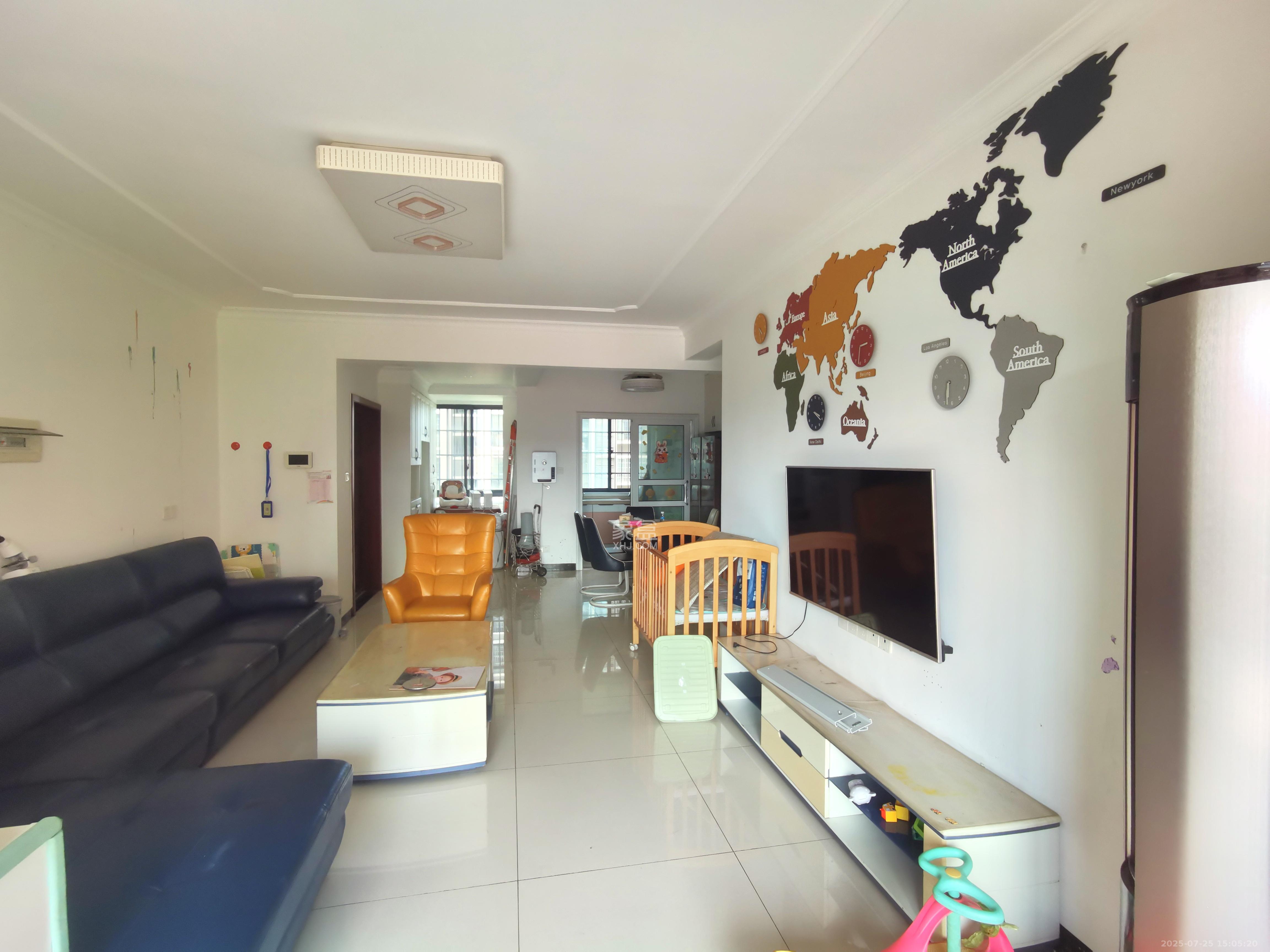 丰源国际  3室2厅2卫    1900.0元/月室内图