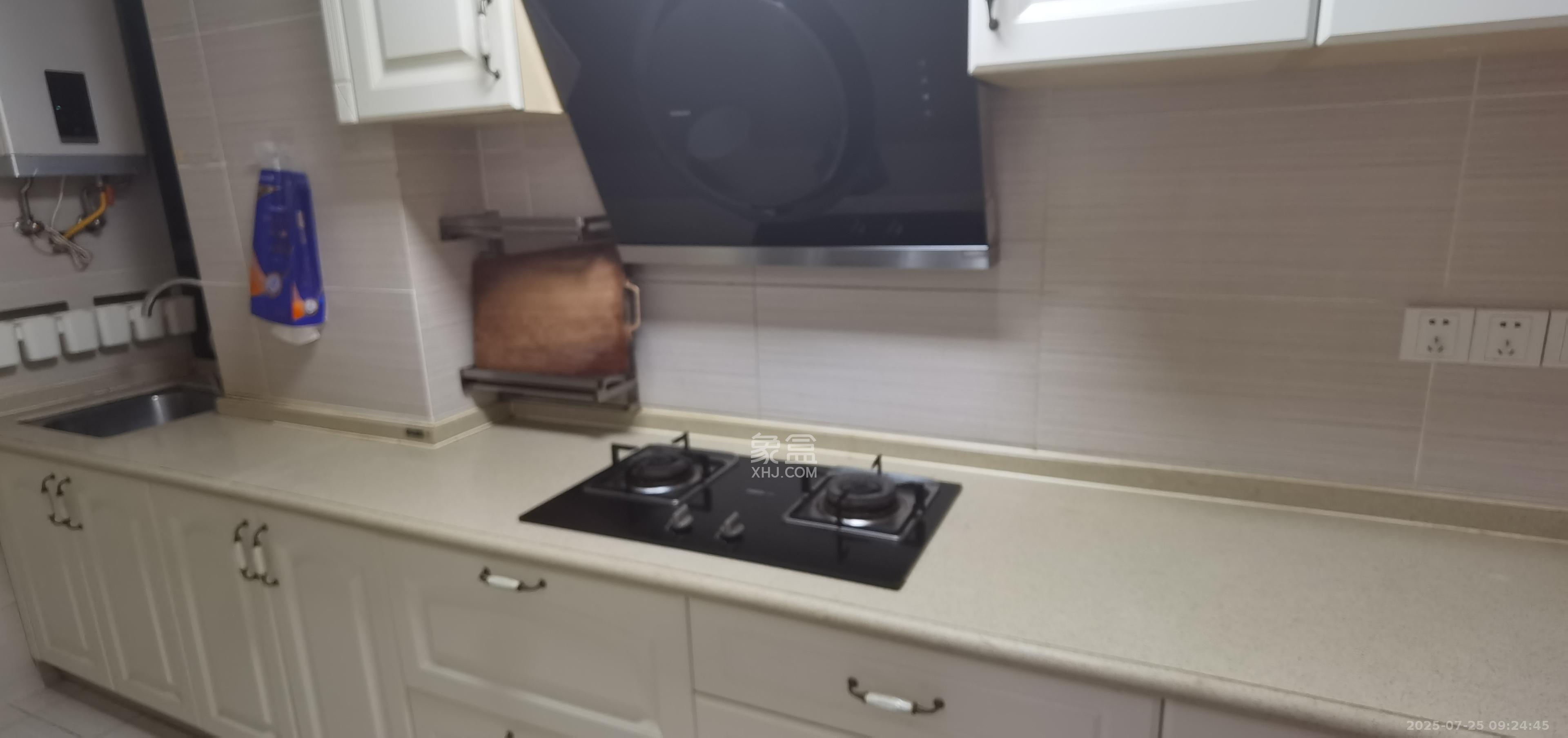 中国铁建梅溪青秀一期 3室2厅1卫 2500.0元/月 中国铁建梅溪青秀一期 3室2厅1卫 2500.0元/月室内图