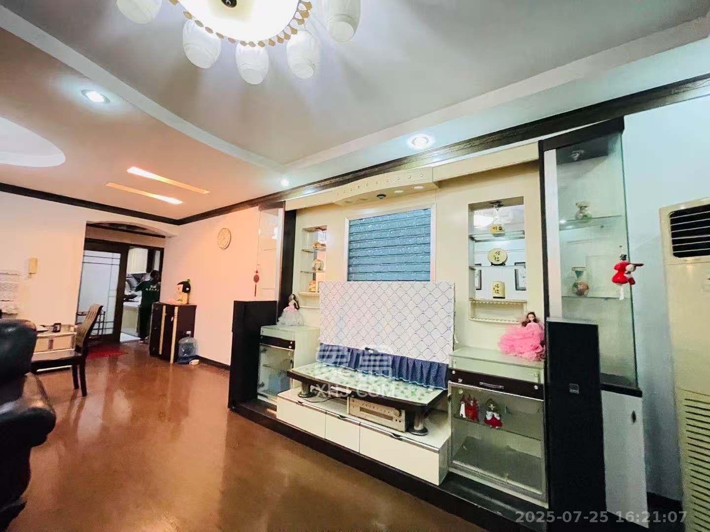 富绿新村 2室2厅1卫 1500.0元/月 富绿新村 2室2厅1卫 1500.0元/月室内图