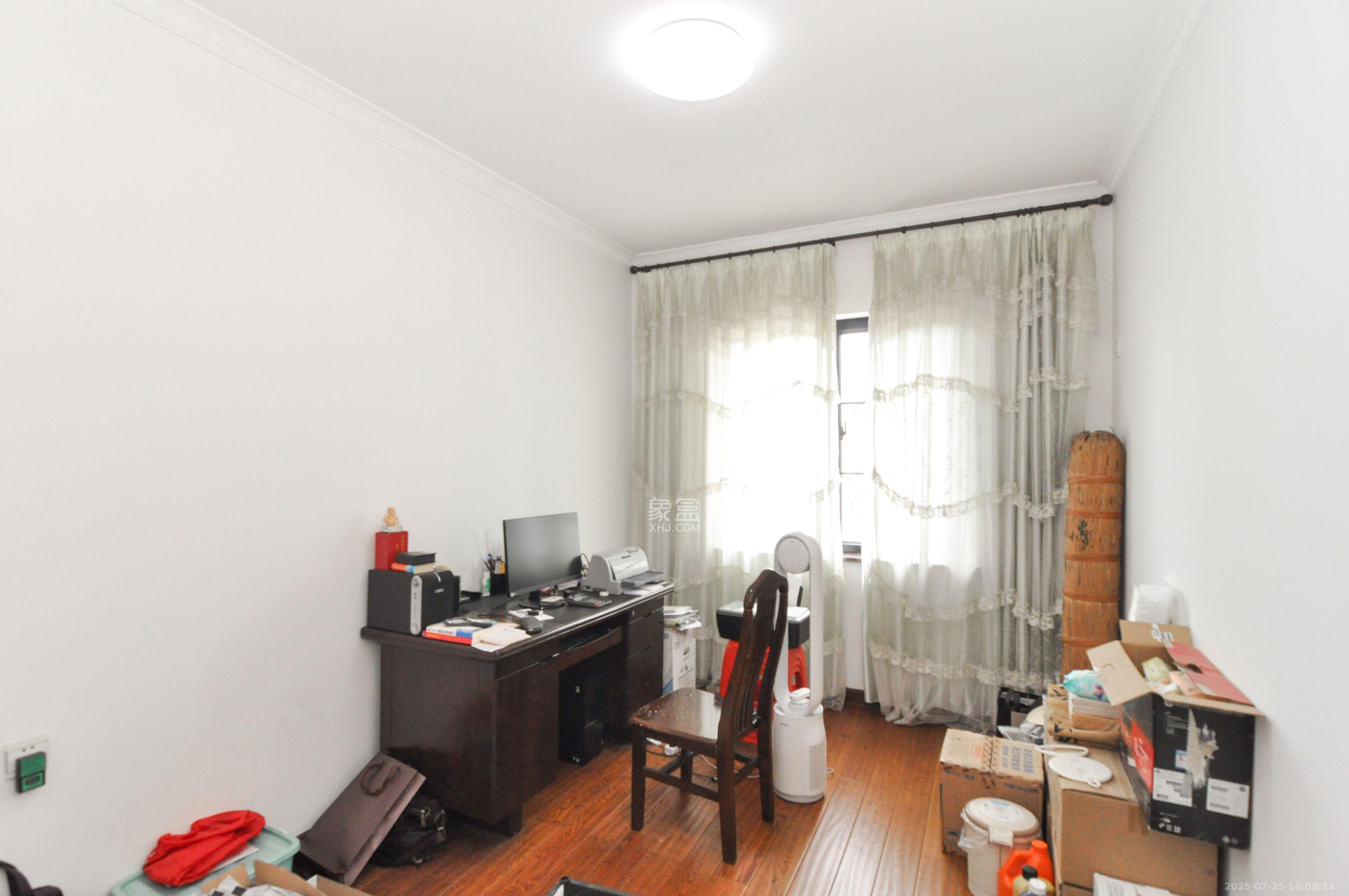 沁园春御院  3室2厅2卫    3500.0元/月室内图