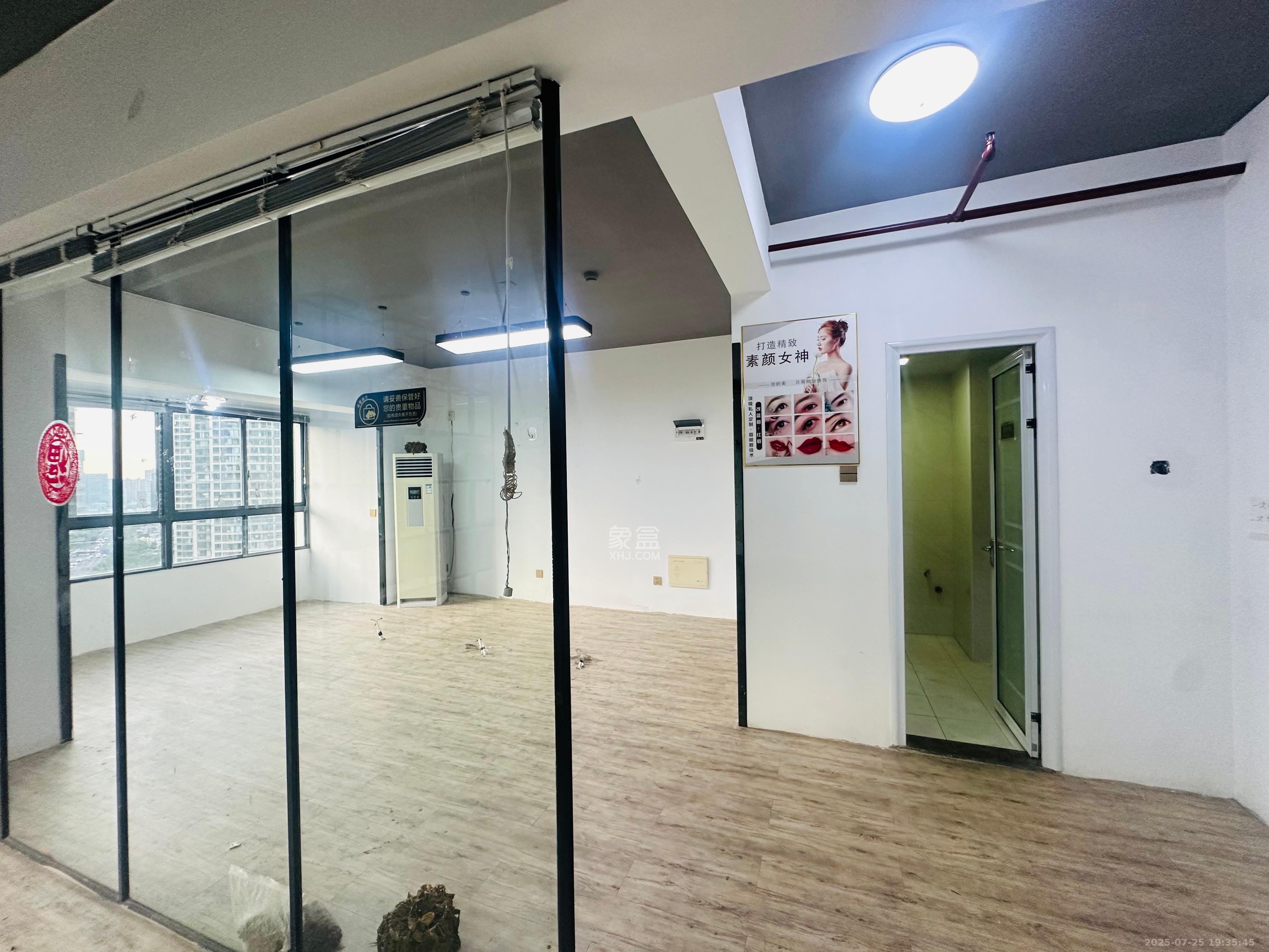 当代滨江MOMA 1室1厅1卫 3000.0元/月 当代滨江MOMA 1室1厅1卫 3000.0元/月室内图