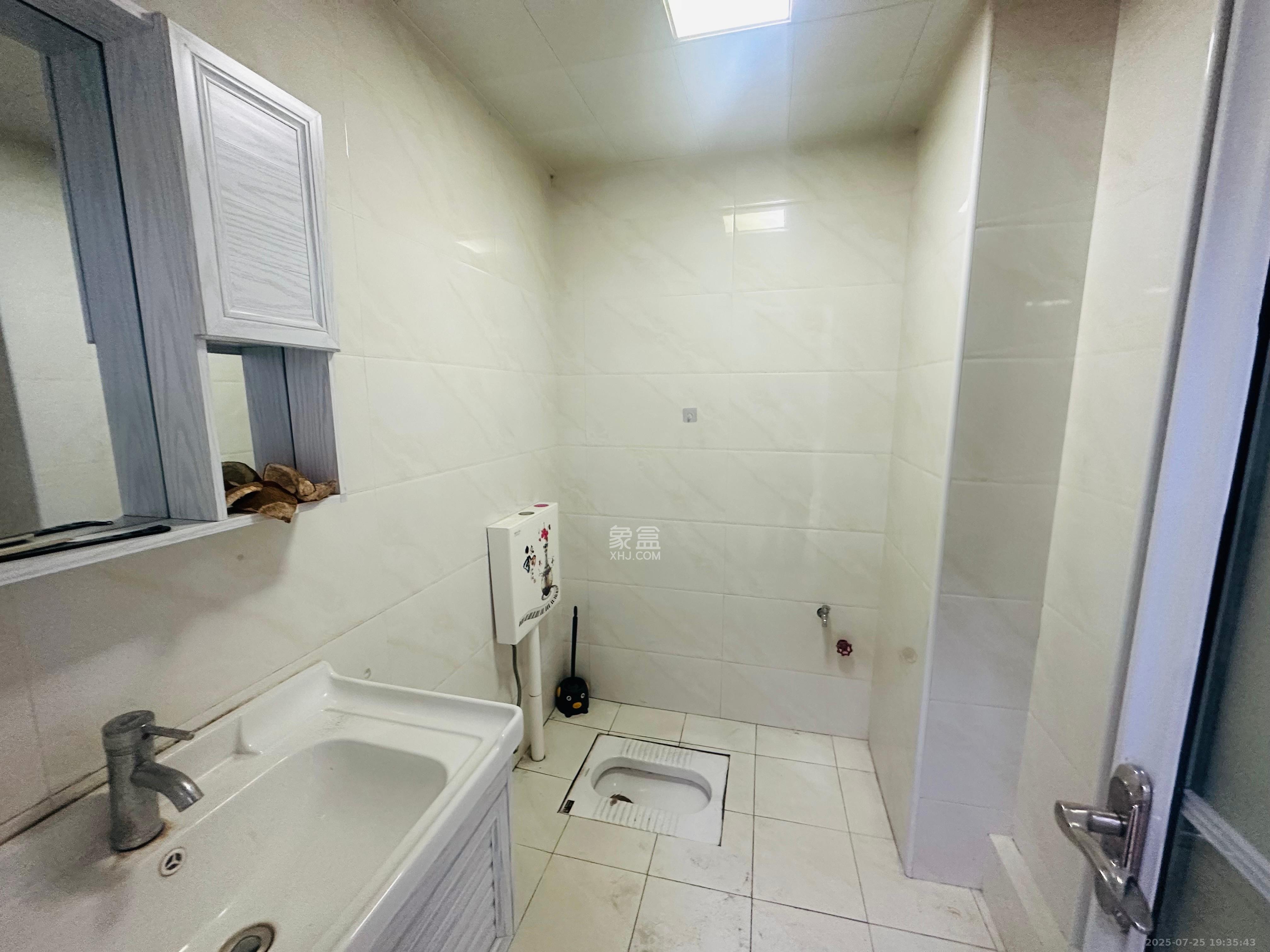 当代滨江MOMA 1室1厅1卫 3000.0元/月 当代滨江MOMA 1室1厅1卫 3000.0元/月室内图