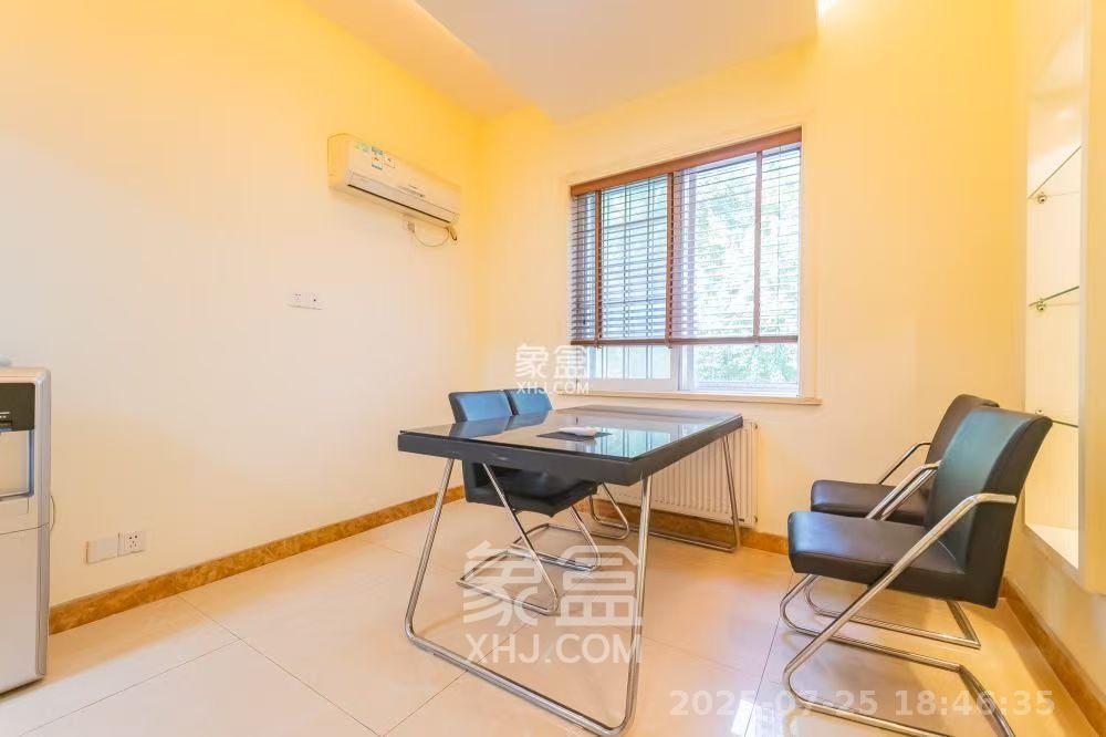 幸福里(幸福里一期) 5室2厅2卫 4280.0元/月 幸福里(幸福里一期) 5室2厅2卫 4280.0元/月室内图