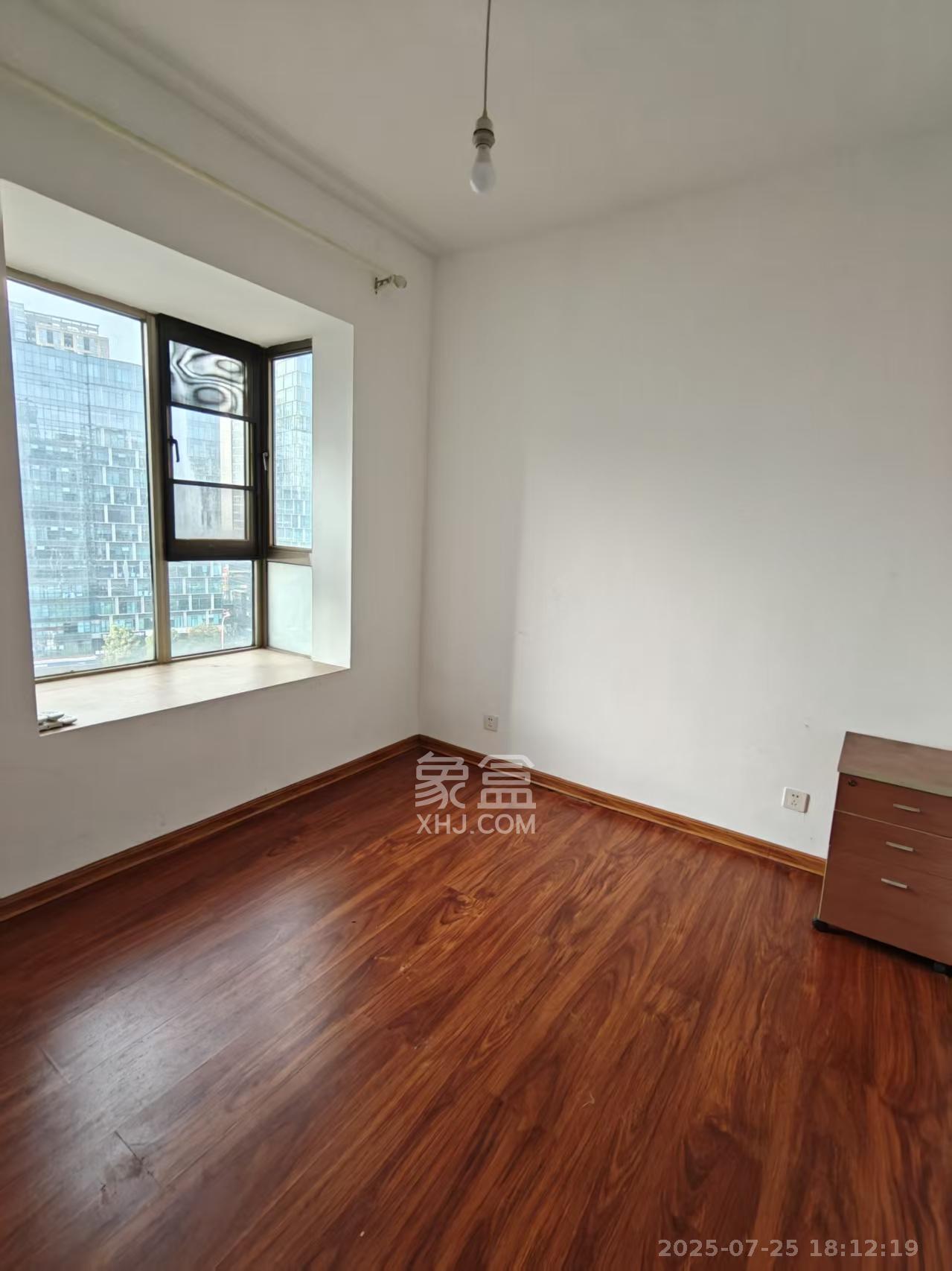 岳泰理想城  2室2厅1卫    2000.0元/月室内图