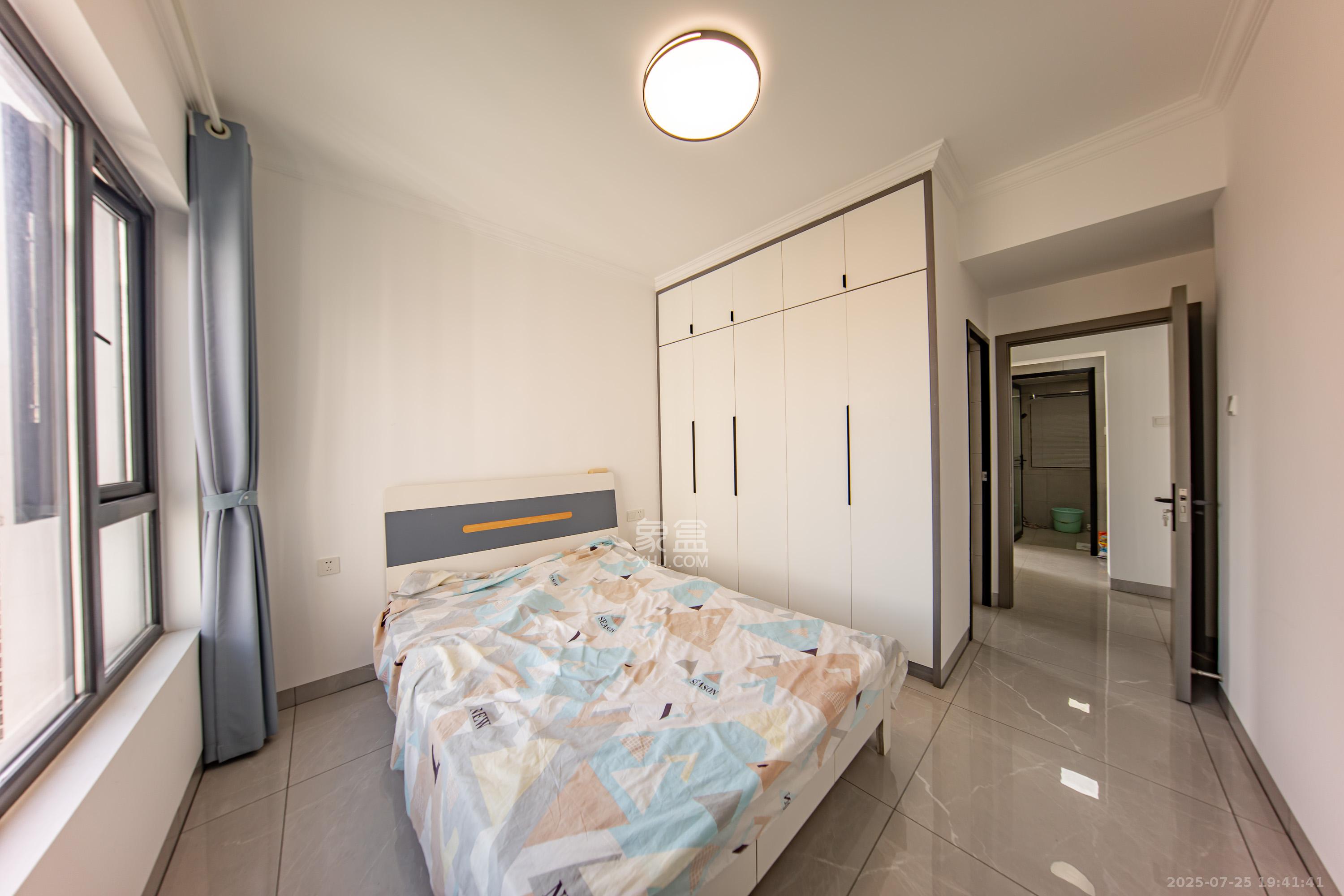 蔷薇国际  3室2厅2卫    81.8万 蔷薇国际  3室2厅2卫    81.8万卧室