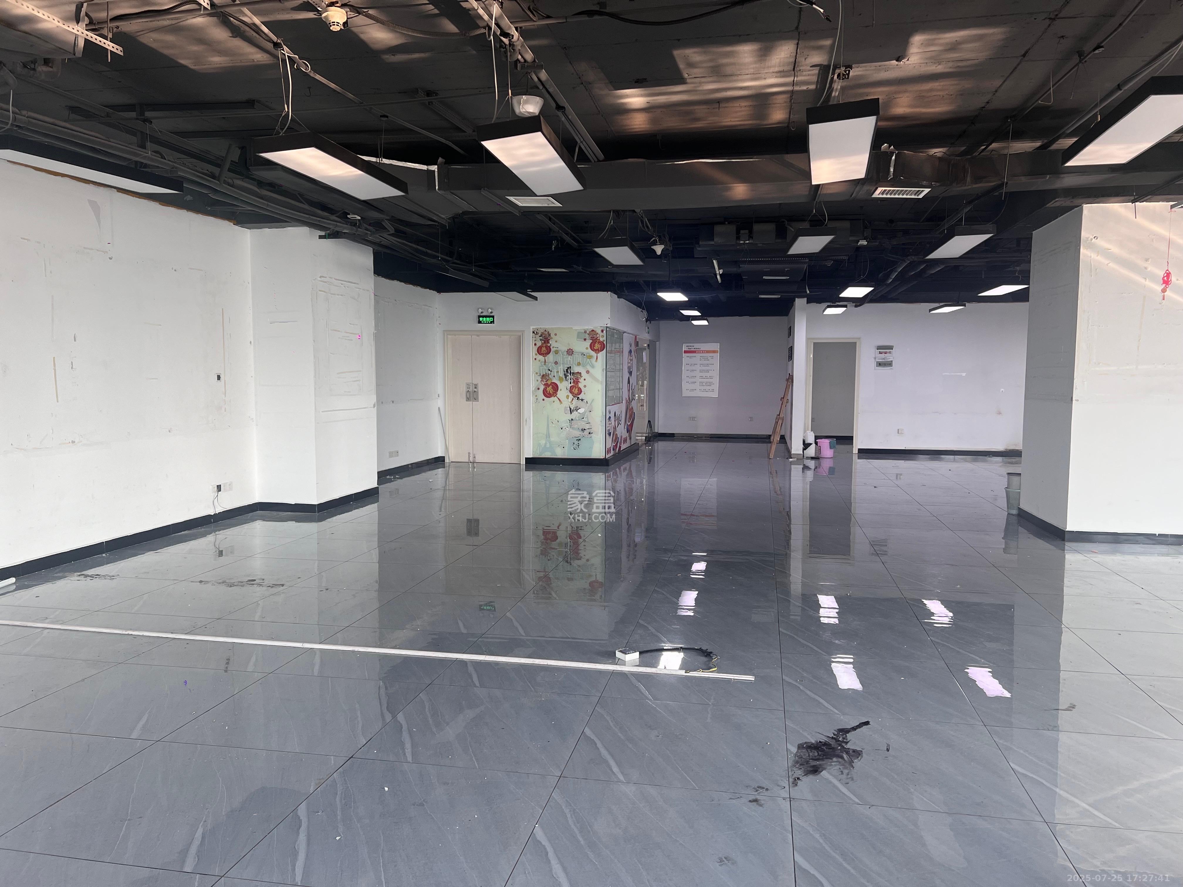 湖南平和堂商贸大厦   177.0㎡     12000.00元/月室内图