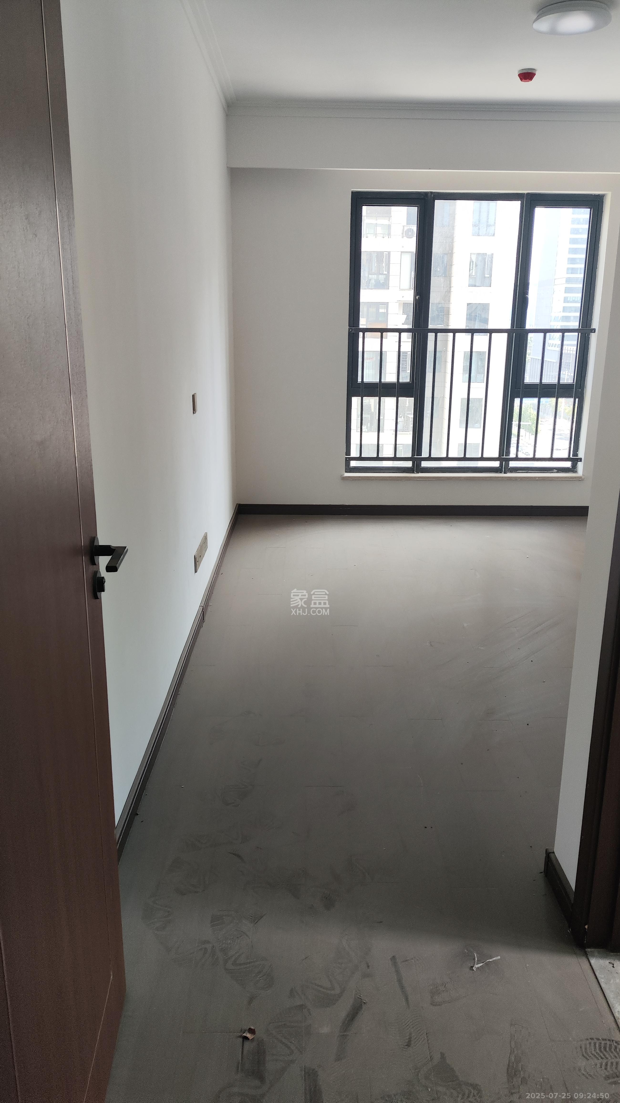 绿地长沙城际空间站(柏仕佳苑)  4室1厅2卫    3400.0元/月 绿地长沙城际空间站(柏仕佳苑)  4室1厅2卫    3400.0元/月室内图