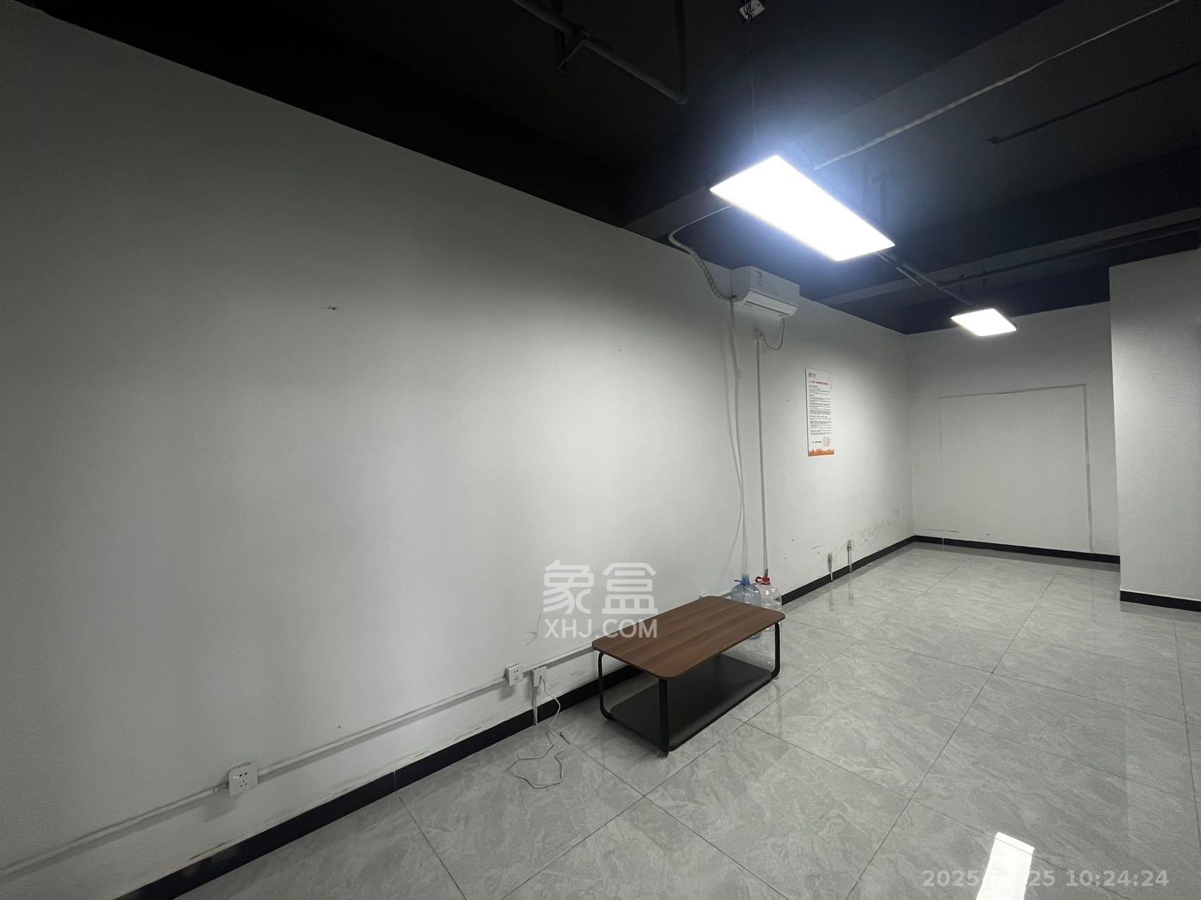 未来漫城   150.0㎡     8000.00元/月室内图