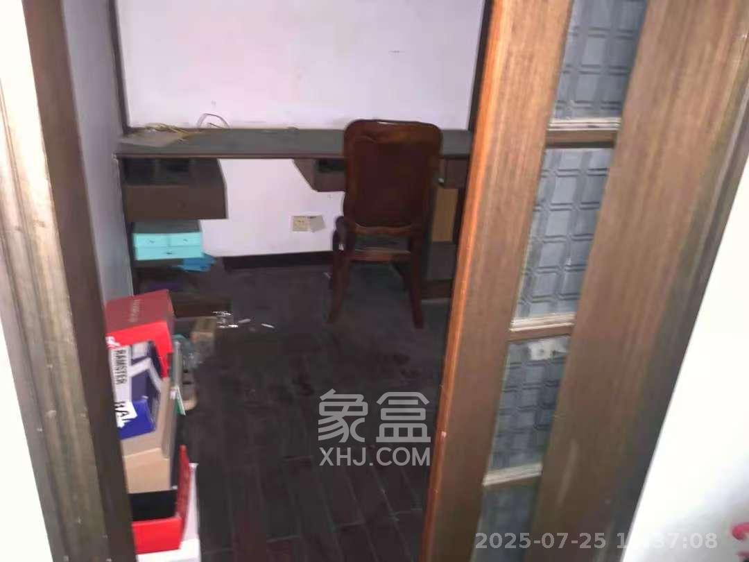 鑫天佳园 3室1厅2卫 1800.0元/月 鑫天佳园 3室1厅2卫 1800.0元/月室内图