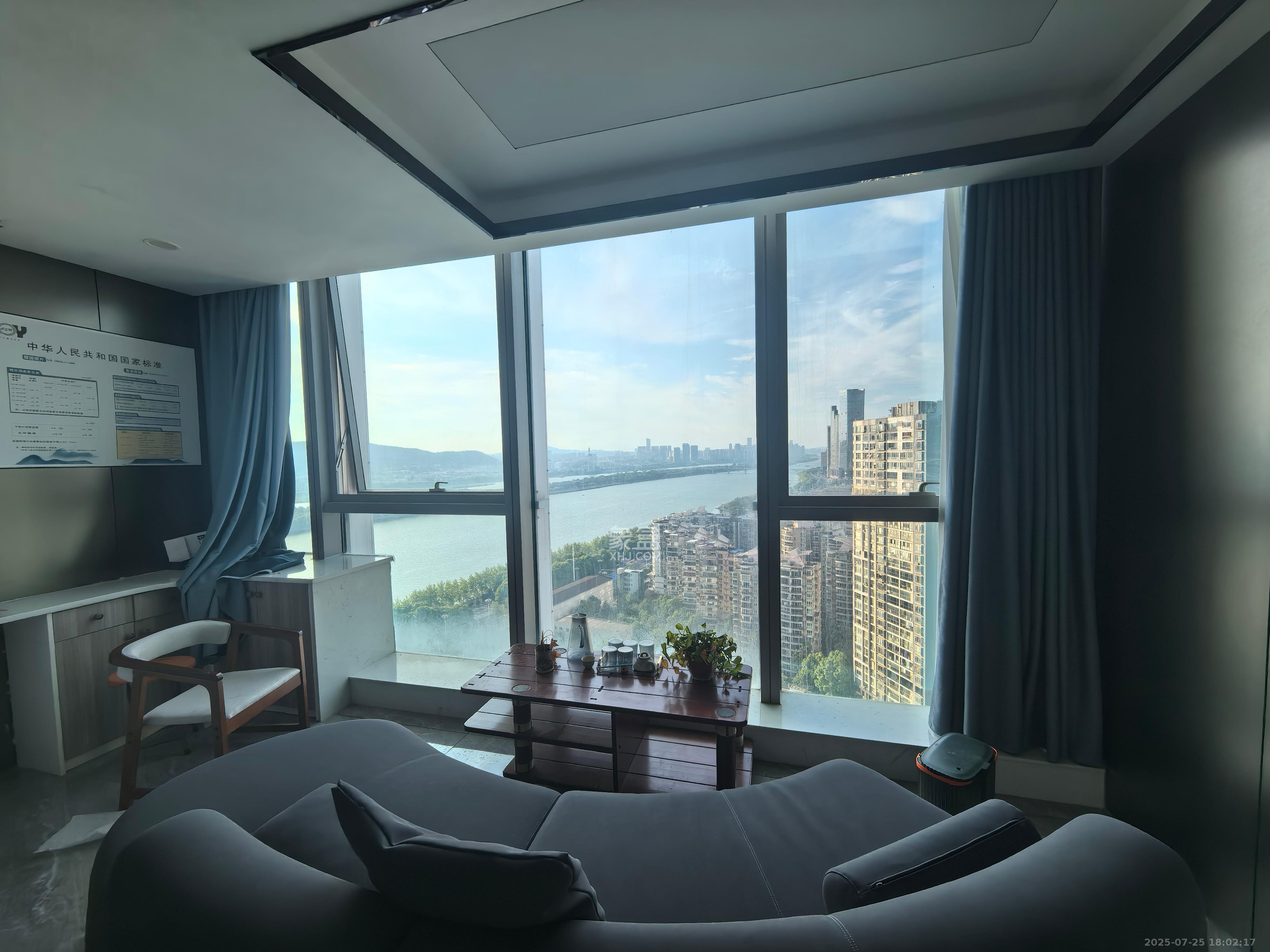 汇景发展环球中心   86.0㎡      5000.0元/月室内图