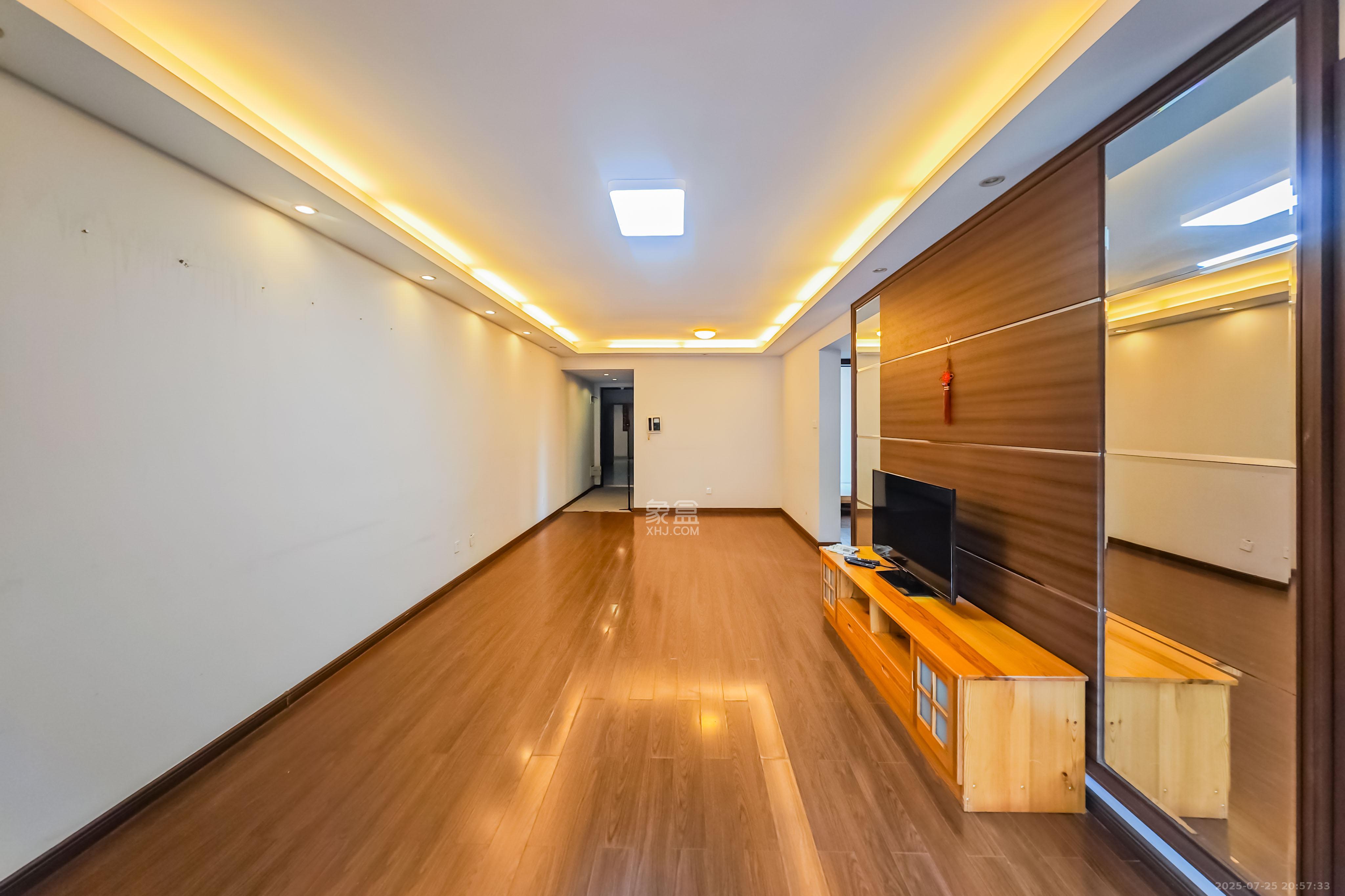 万科金域华府二期  3室2厅1卫    89.8万 万科金域华府二期  3室2厅1卫    89.8万客厅