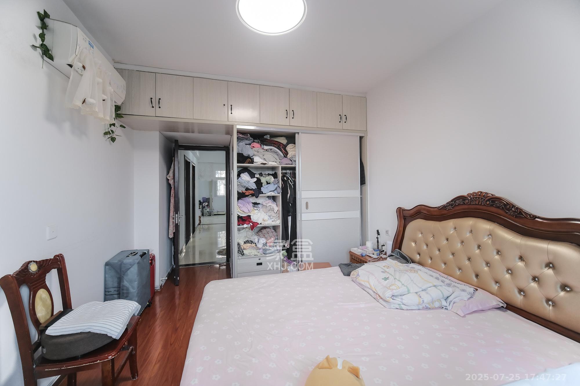 郡原居里 3室2厅1卫 56.8万 郡原居里 3室2厅1卫 56.8万卧室