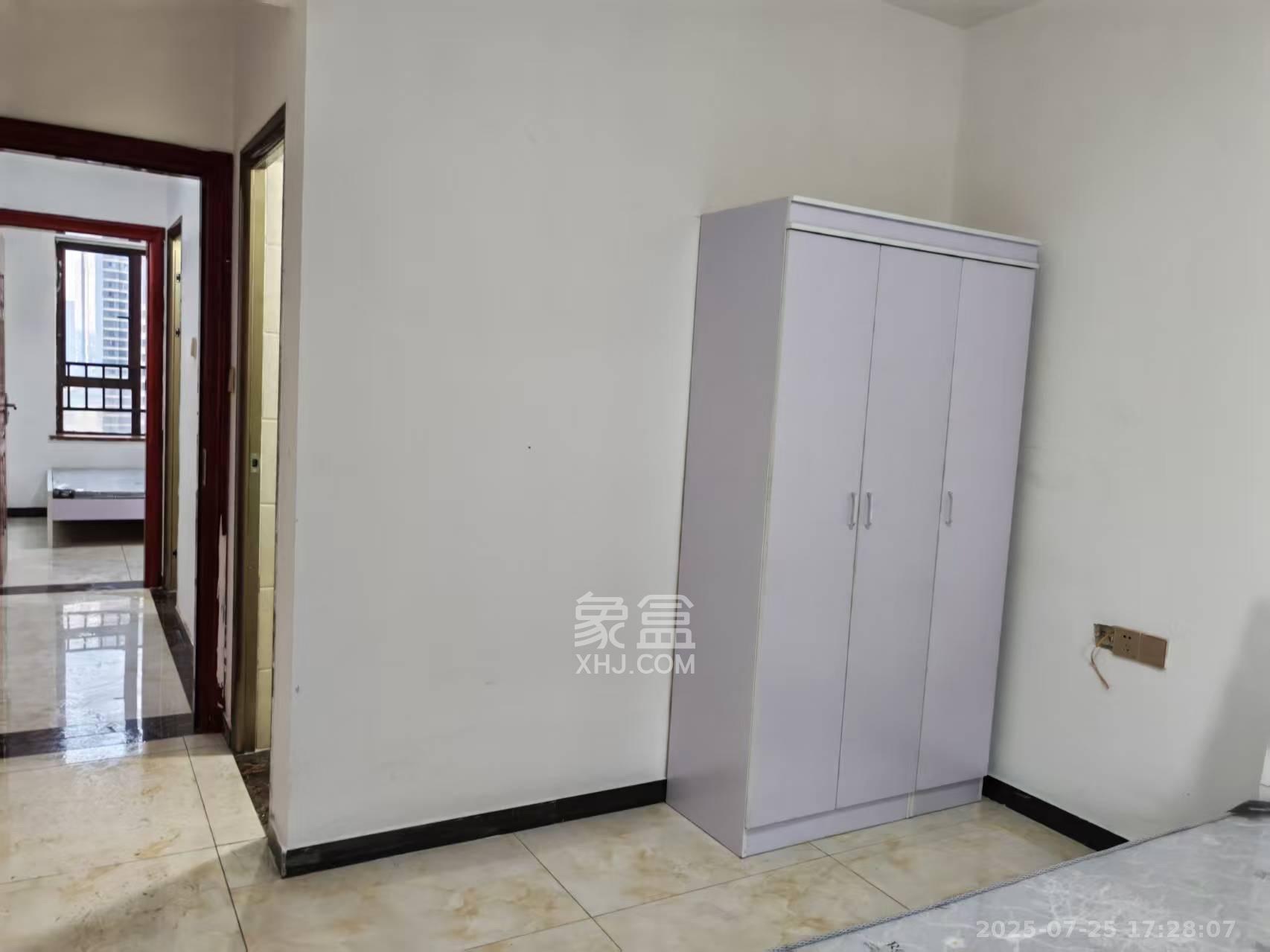 卓越浅水湾 4室2厅2卫 3500.0元/月 卓越浅水湾 4室2厅2卫 3500.0元/月室内图