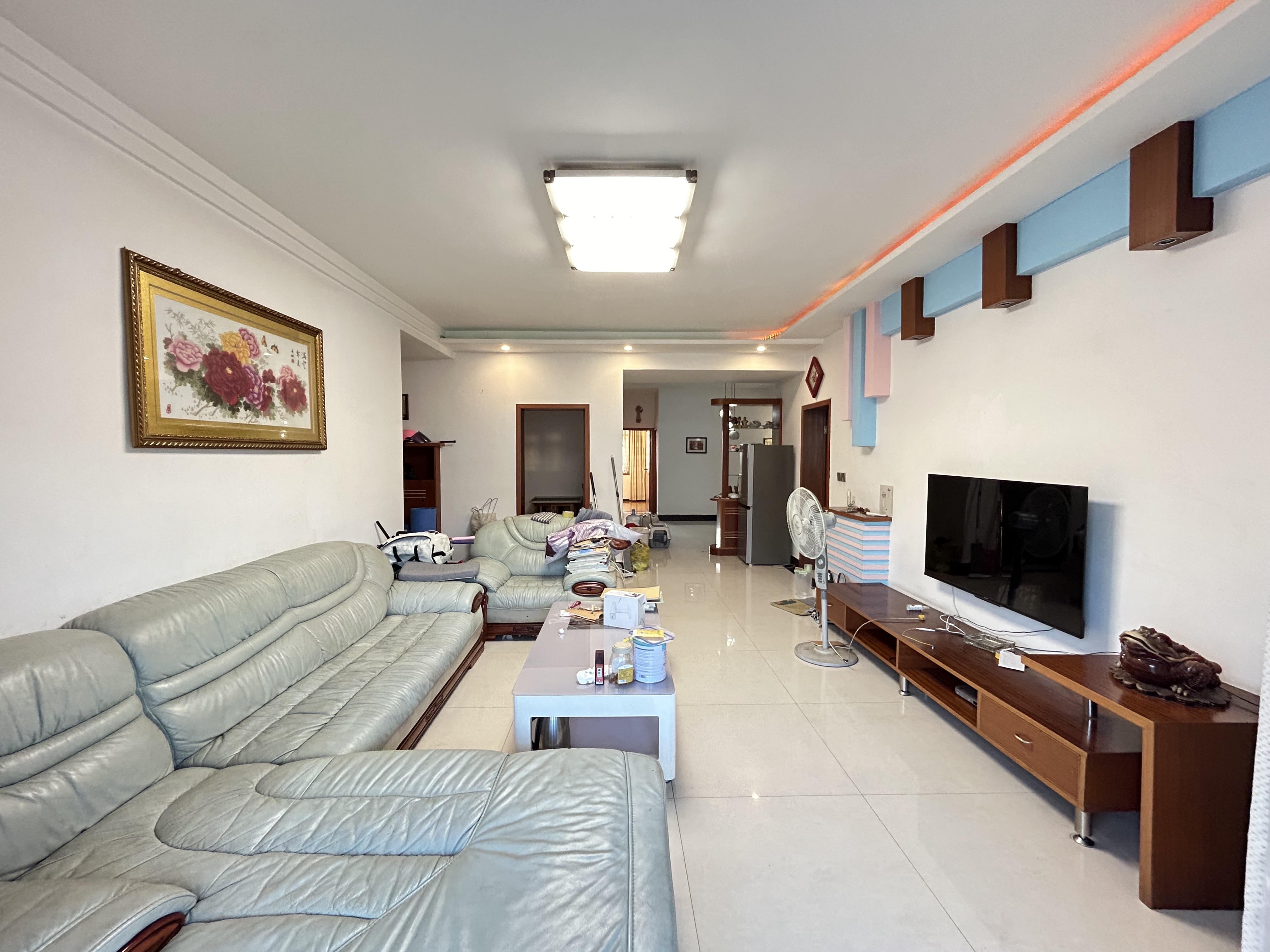 颐乐新村北苑  3室2厅2卫    52.0万 颐乐新村北苑  3室2厅2卫    52.0万客厅