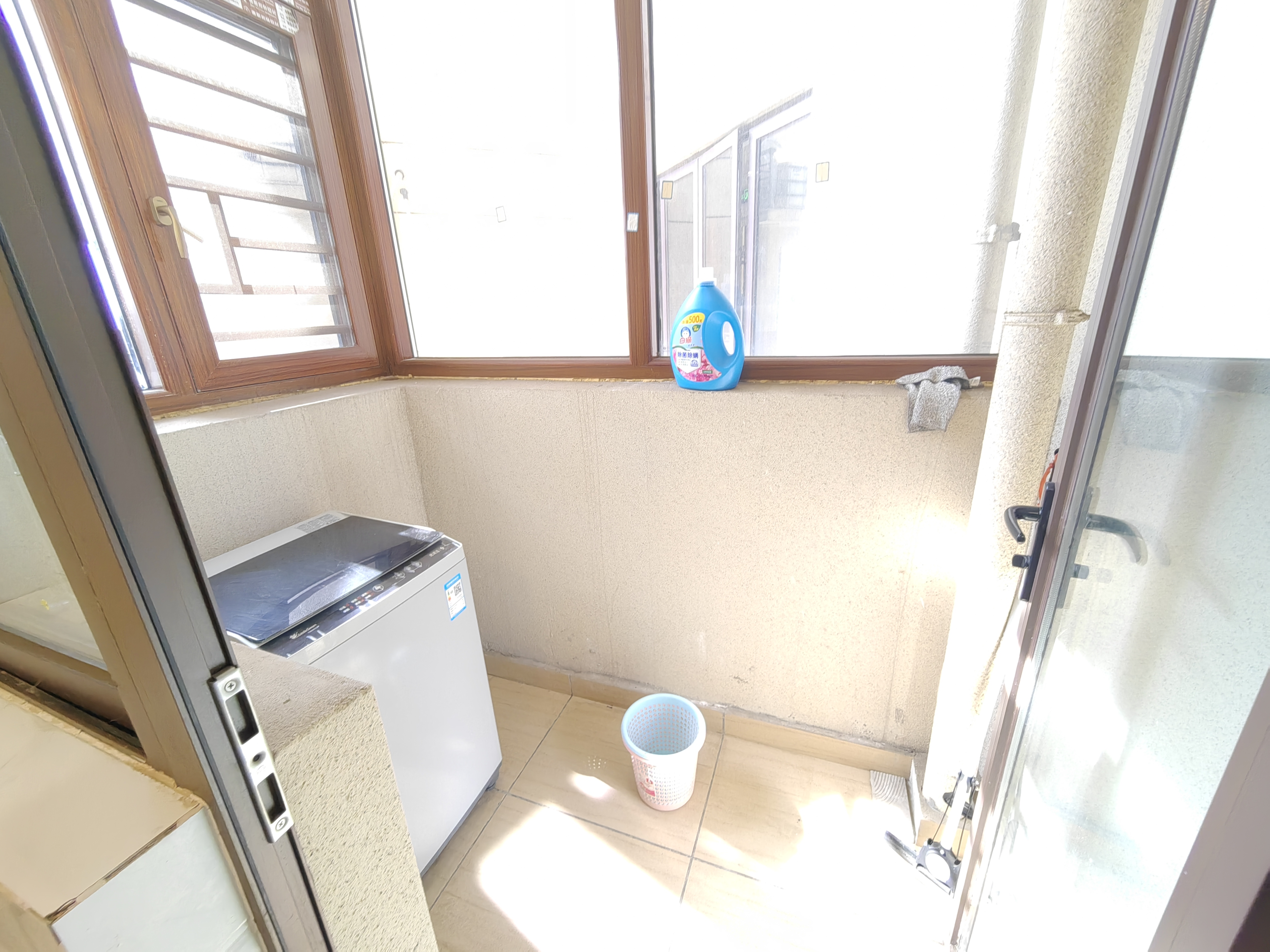 华耀碧桂园十里江湾观澜  1室2厅1卫   2400.00元/月室内图