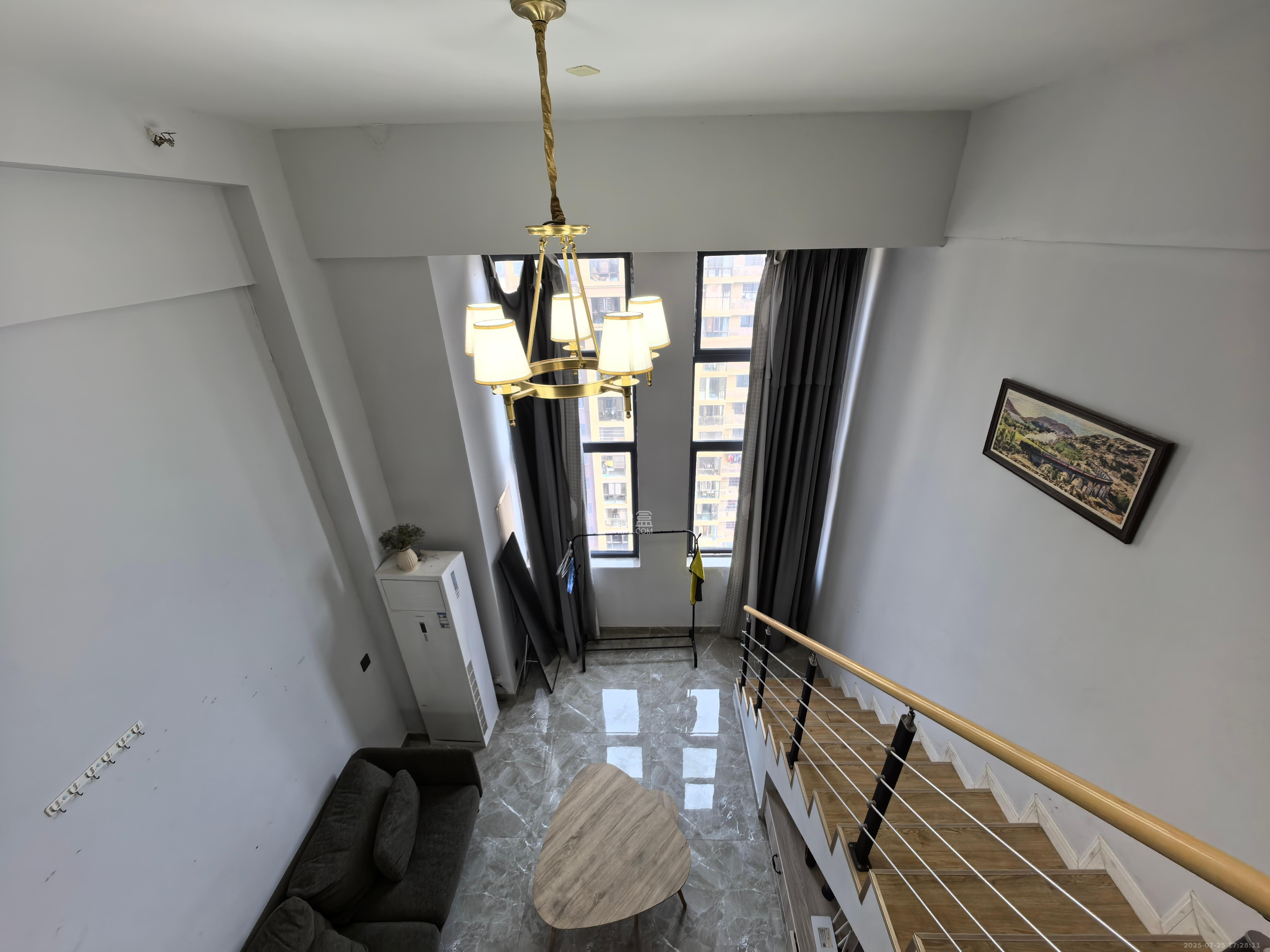 华润置地广场二期  1室1厅1卫    1800.0元/月室内图