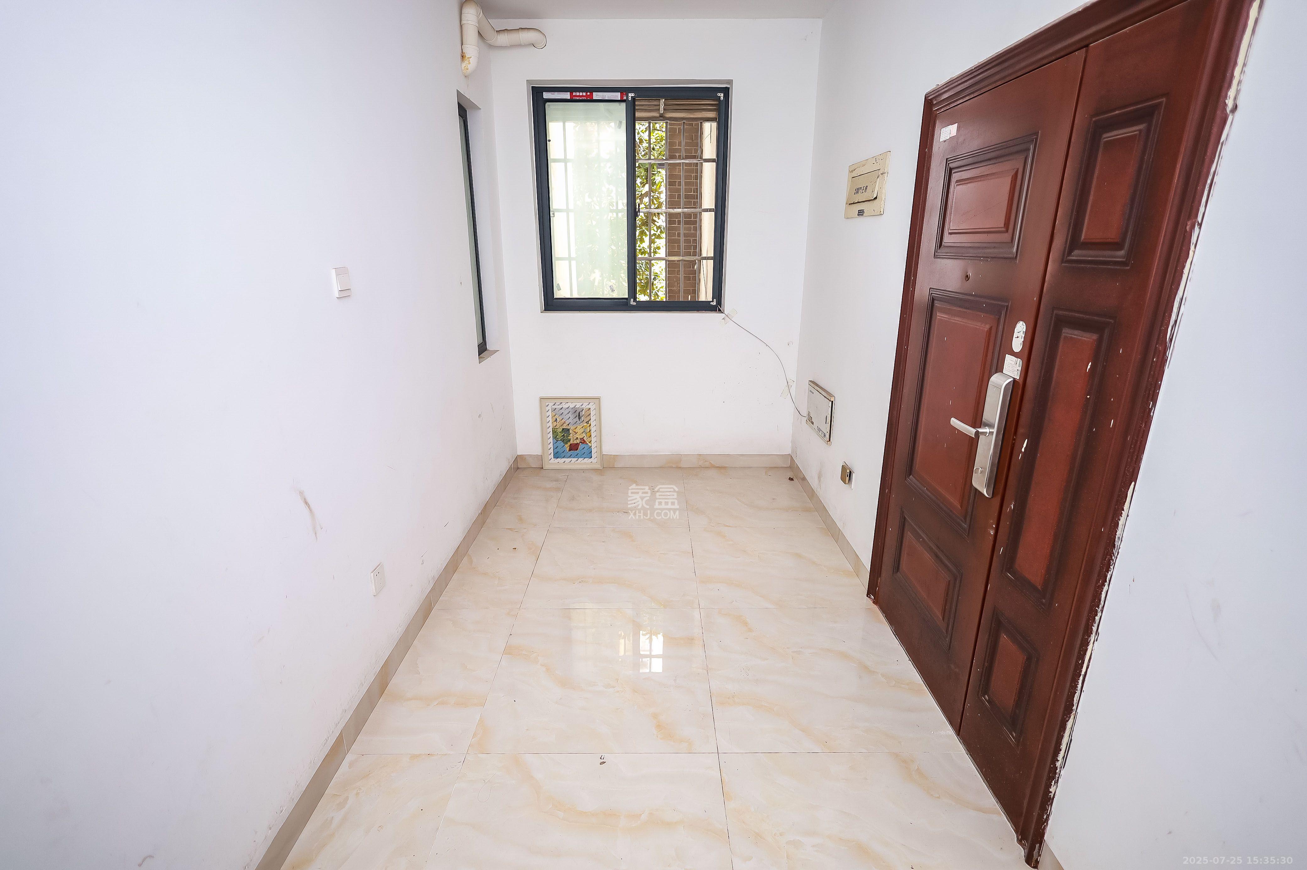 金科东方大院三四期 4室2厅2卫 4000.0元/月 金科东方大院三四期 4室2厅2卫 4000.0元/月室内图