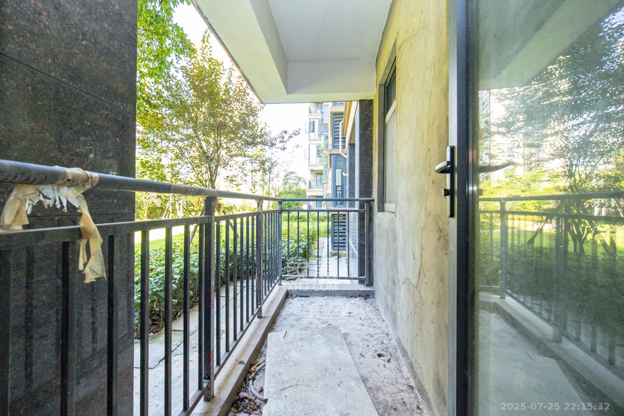 永宏万家里 4室2厅1卫 93.0万 永宏万家里 4室2厅1卫 93.0万阳台