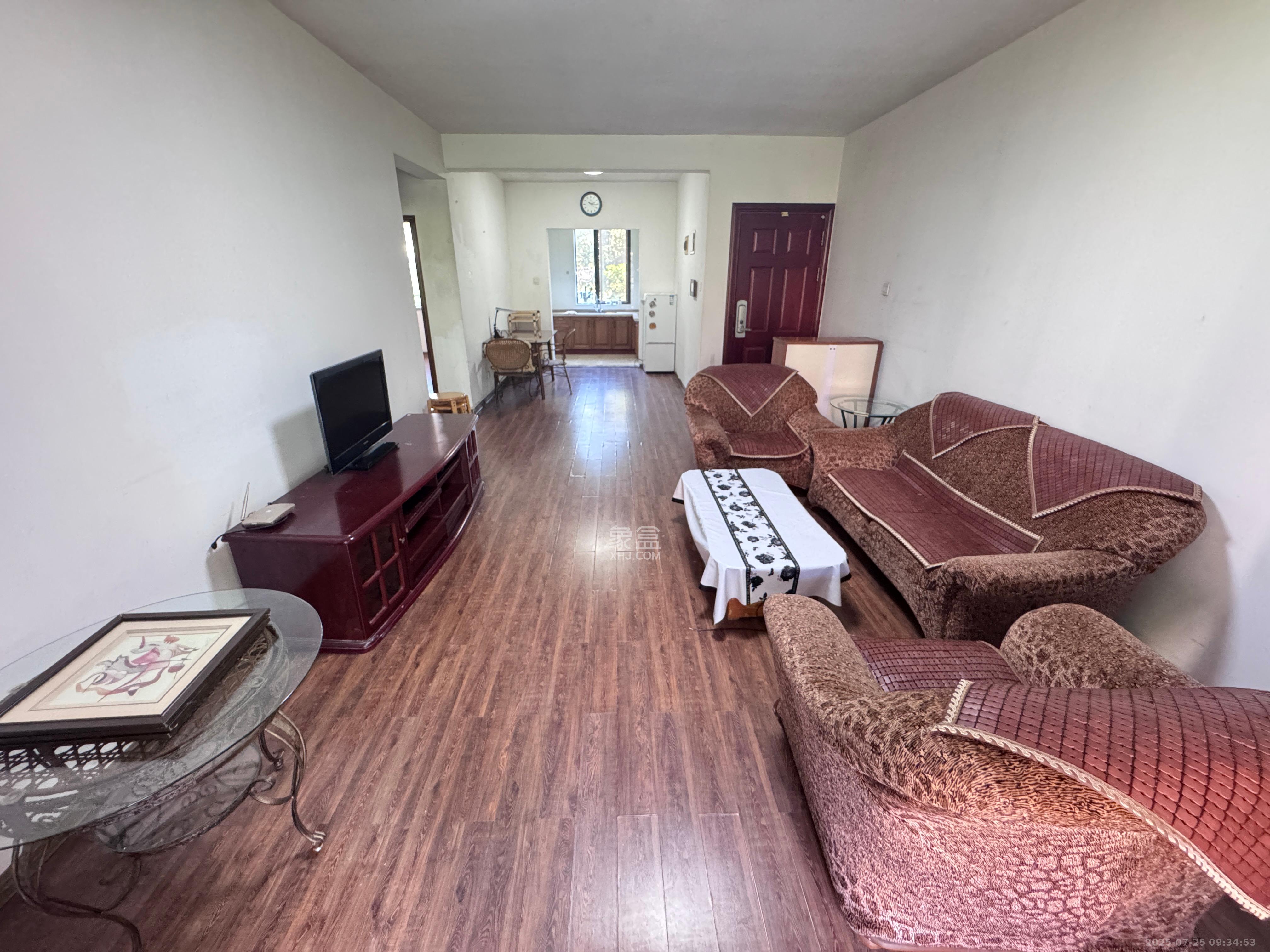 绿城桂花城  2室2厅1卫    2500.0元/月 绿城桂花城  2室2厅1卫    2500.0元/月室内图