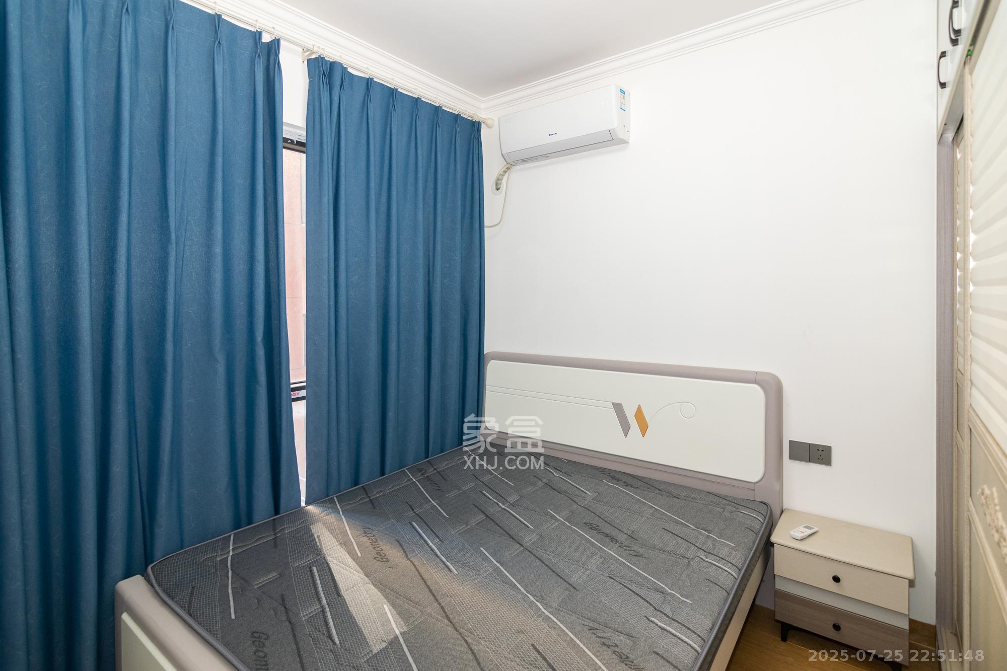 富兴悦府(富兴学府名邸) 3室2厅2卫 70.0万 富兴悦府(富兴学府名邸) 3室2厅2卫 70.0万卧室