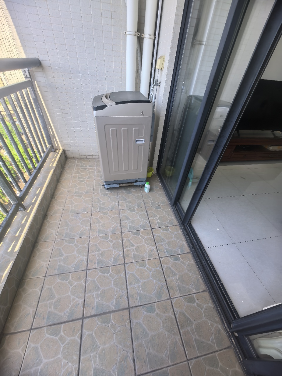金碧文华  2室2厅1卫   3500.00元/月室内图