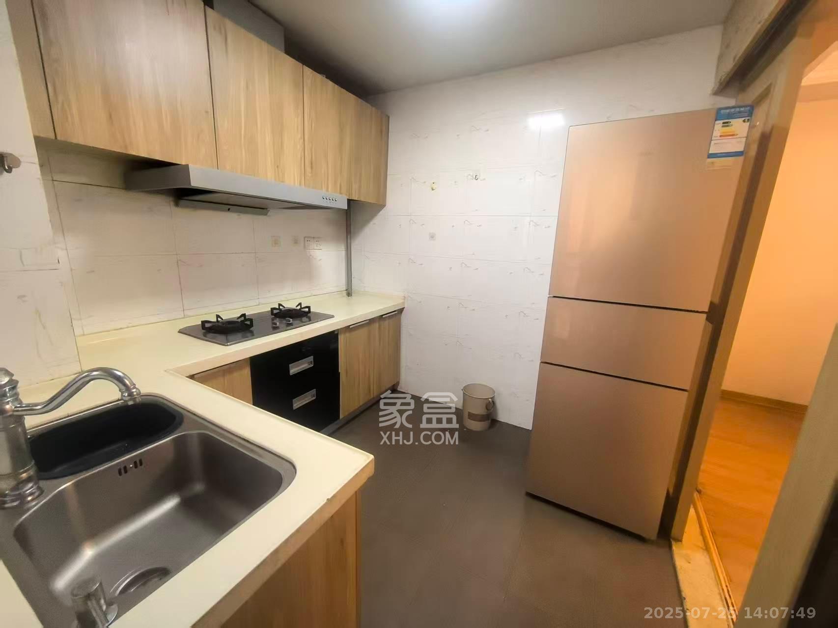 江山帝景哈佛  3室2厅1卫    2000.0元/月室内图