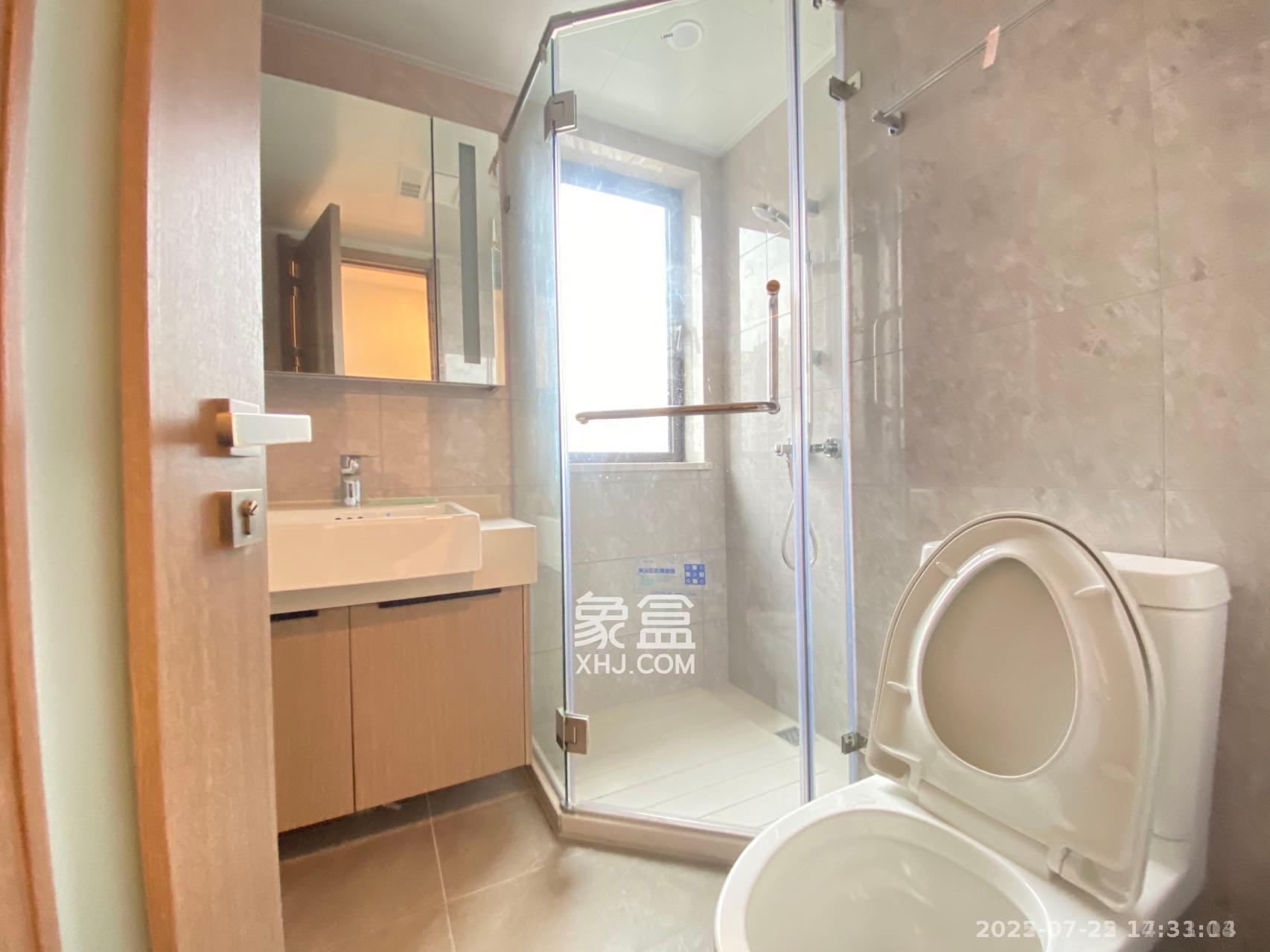 龙湖铂金中心(龙湖春江郦城)  4室2厅2卫    5500.0元/月 龙湖铂金中心(龙湖春江郦城)  4室2厅2卫    5500.0元/月室内图