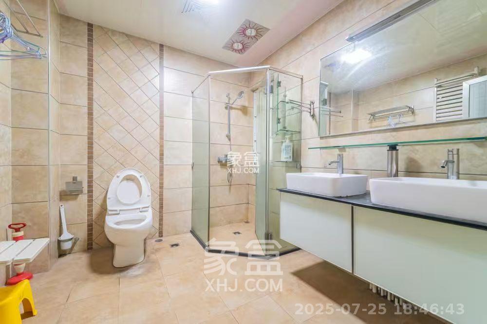 幸福里(幸福里一期) 5室2厅2卫 4280.0元/月 幸福里(幸福里一期) 5室2厅2卫 4280.0元/月室内图