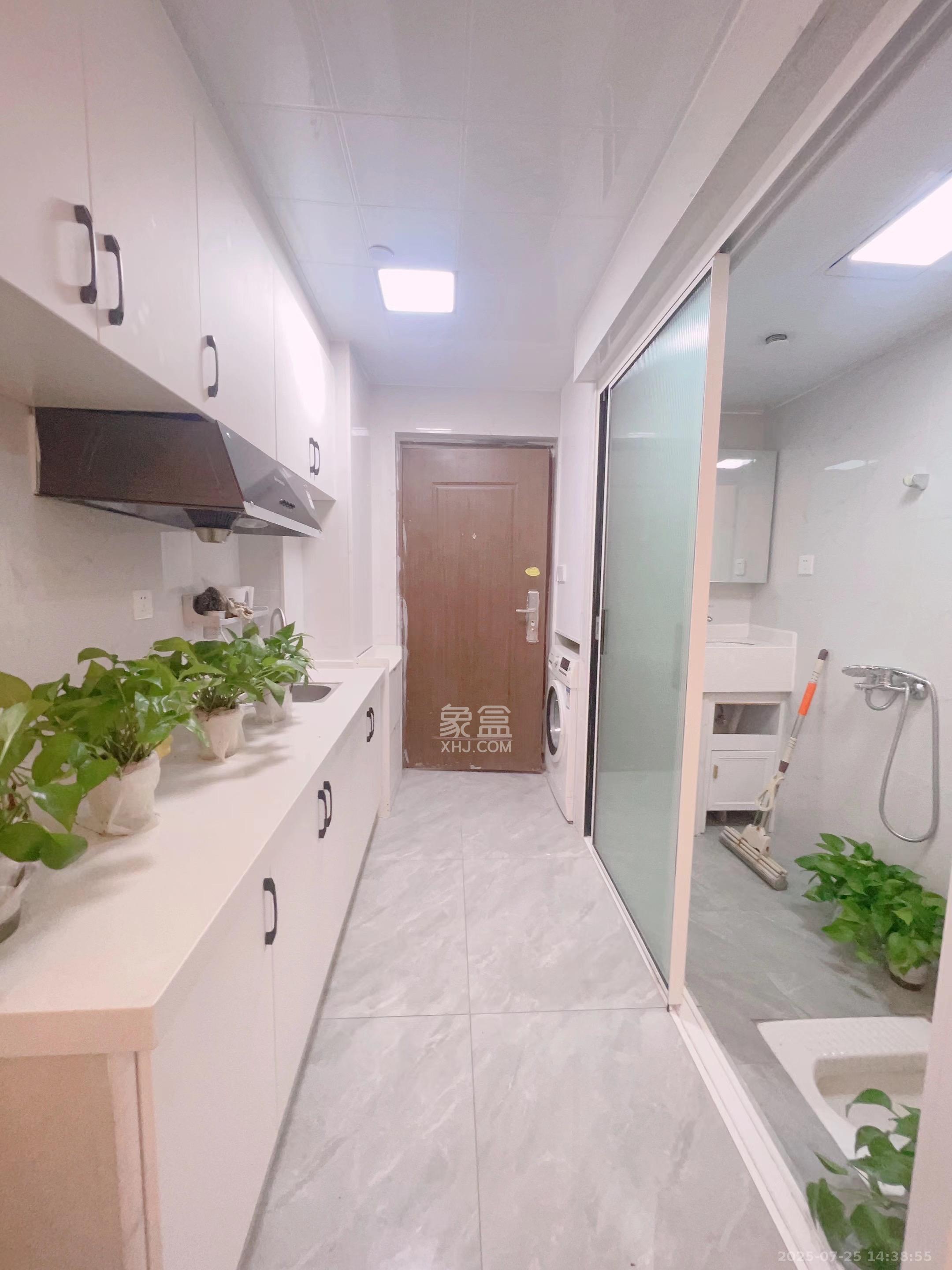 保利香槟国际 1室1厅1卫 1000.0元/月 保利香槟国际 1室1厅1卫 1000.0元/月室内图