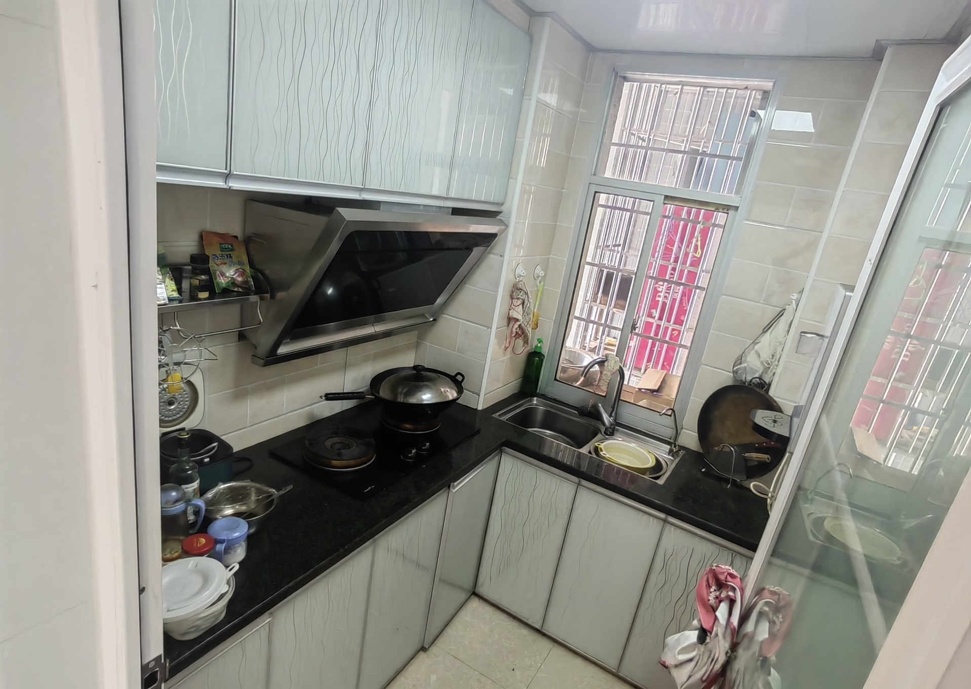 先锋银座  2室2厅1卫   1600.00元/月室内图