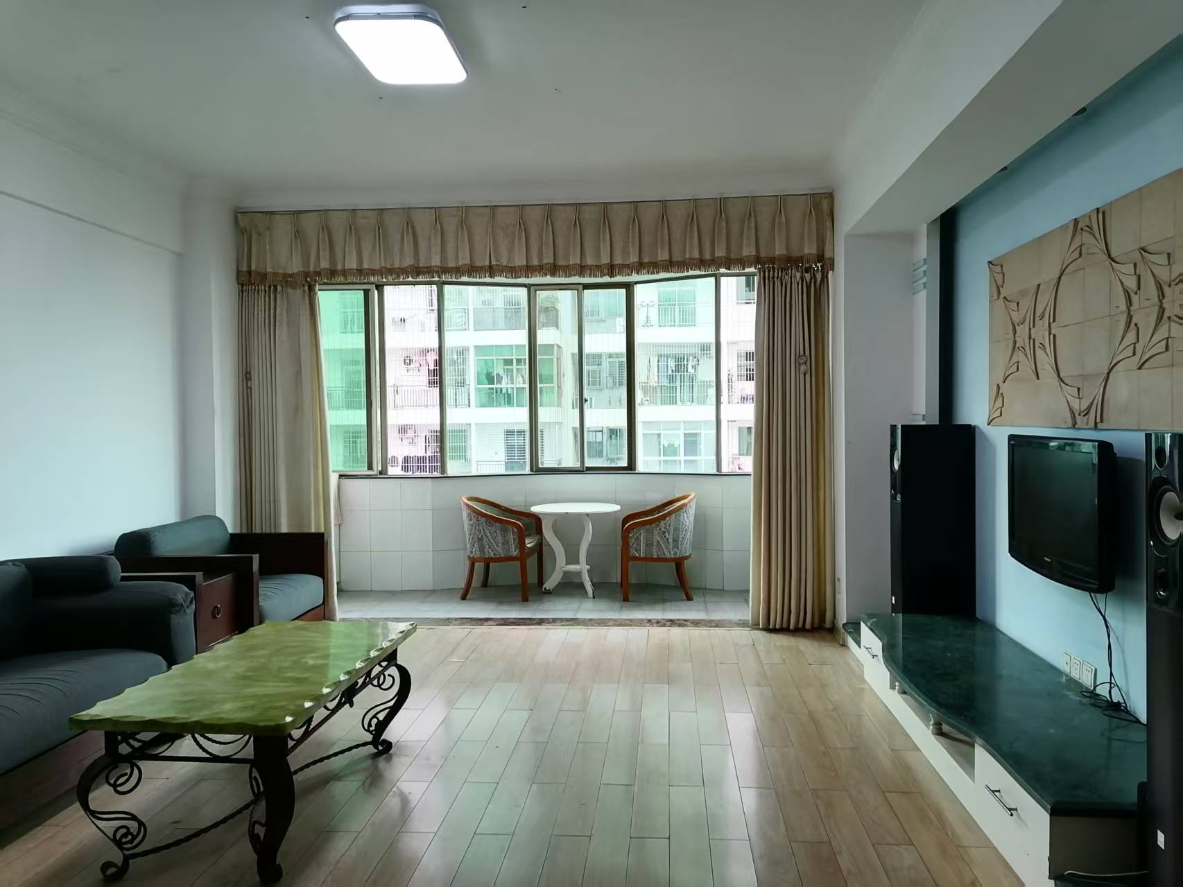 华贸大厦(华贸花苑) 2室2厅1卫 2100.0元/月 华贸大厦(华贸花苑) 2室2厅1卫 2100.0元/月户型图