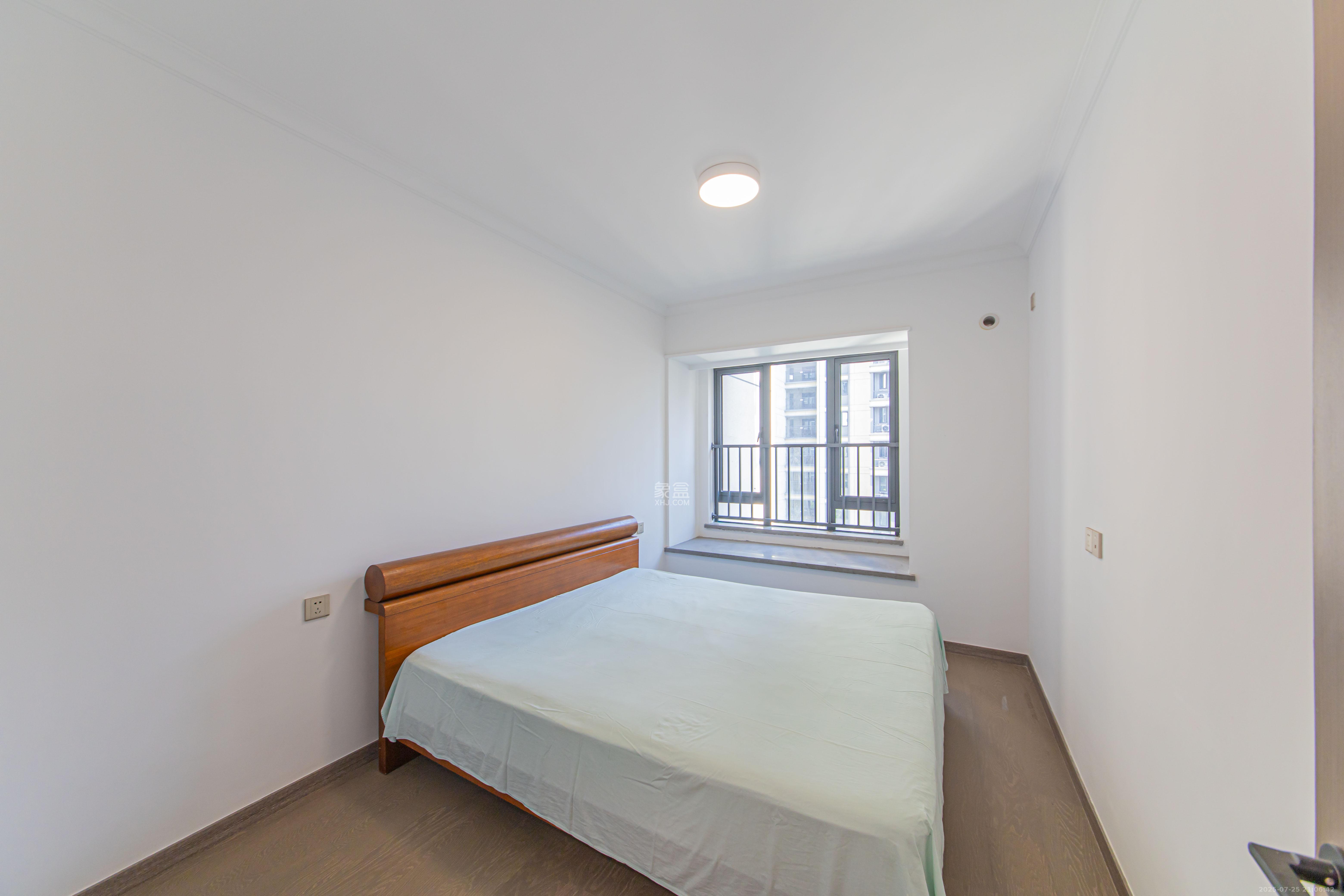 江悦和鸣 3室2厅2卫 209.80万 江悦和鸣 3室2厅2卫 209.80万卧室