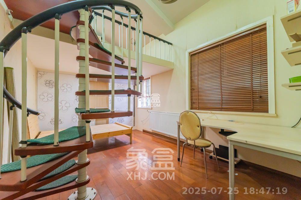 幸福里(幸福里一期) 5室2厅2卫 4280.0元/月 幸福里(幸福里一期) 5室2厅2卫 4280.0元/月室内图