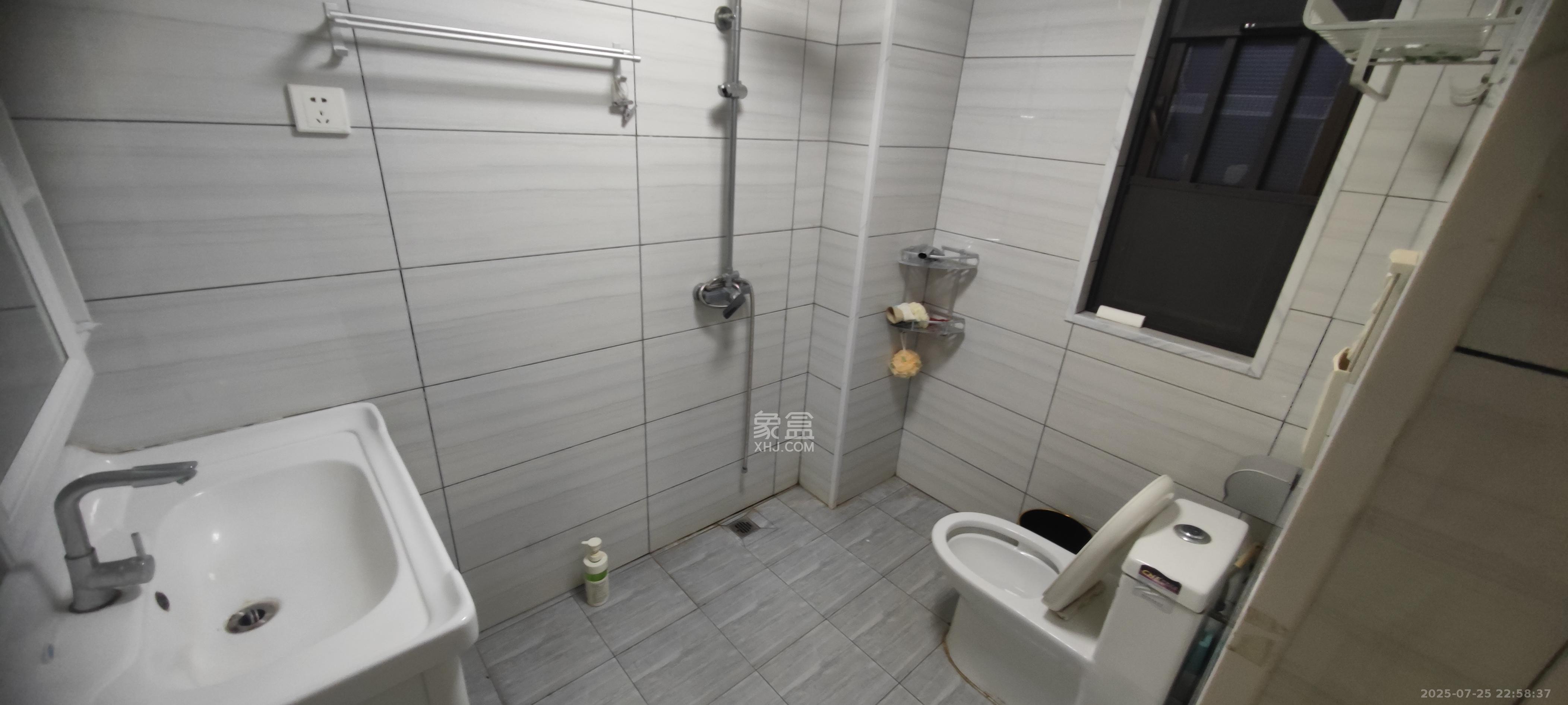 卓越浅水湾  4室2厅2卫    3000.0元/月 卓越浅水湾  4室2厅2卫    3000.0元/月室内图