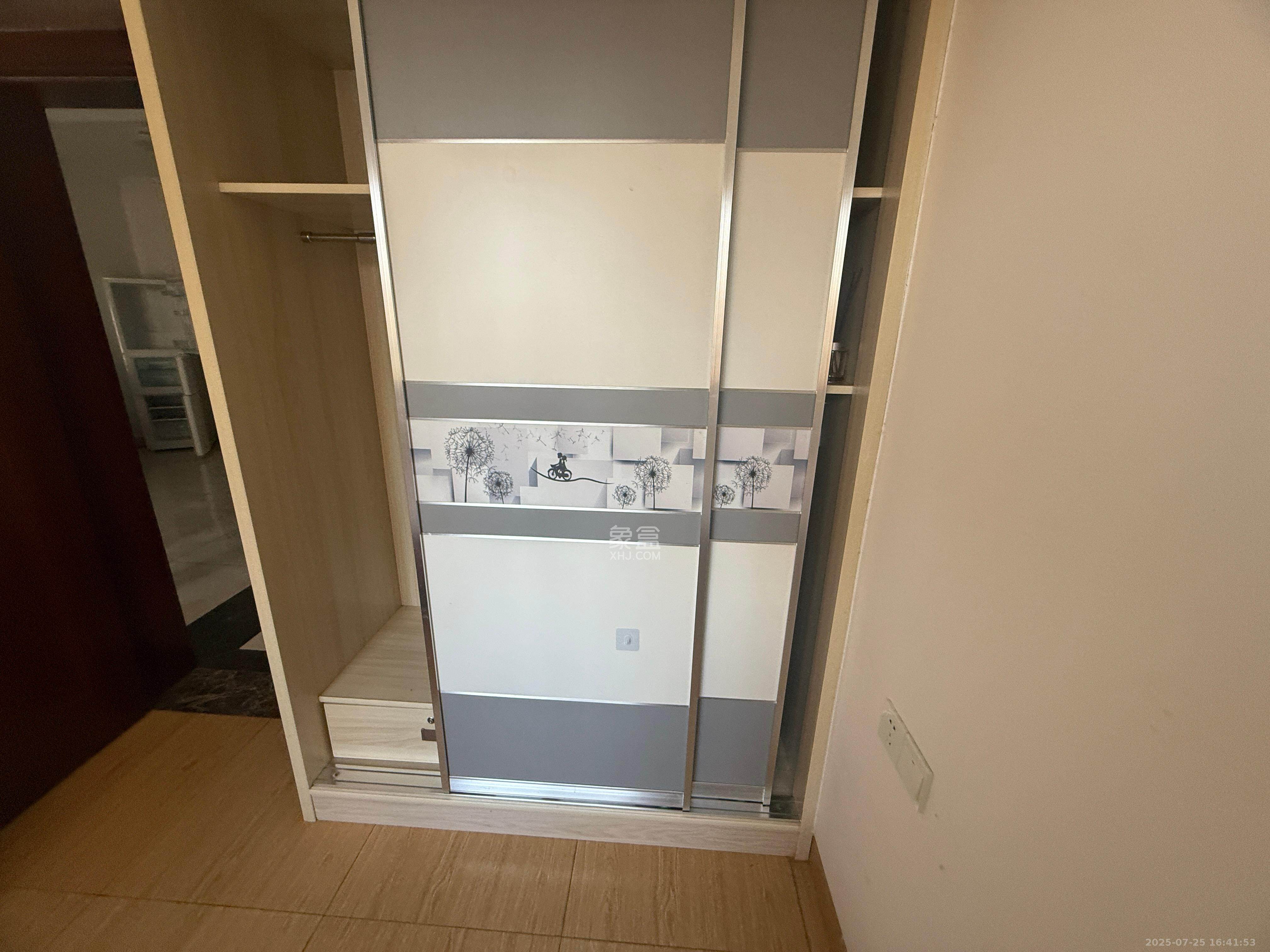 岳华新苑  2室2厅1卫   2200.00元/月室内图