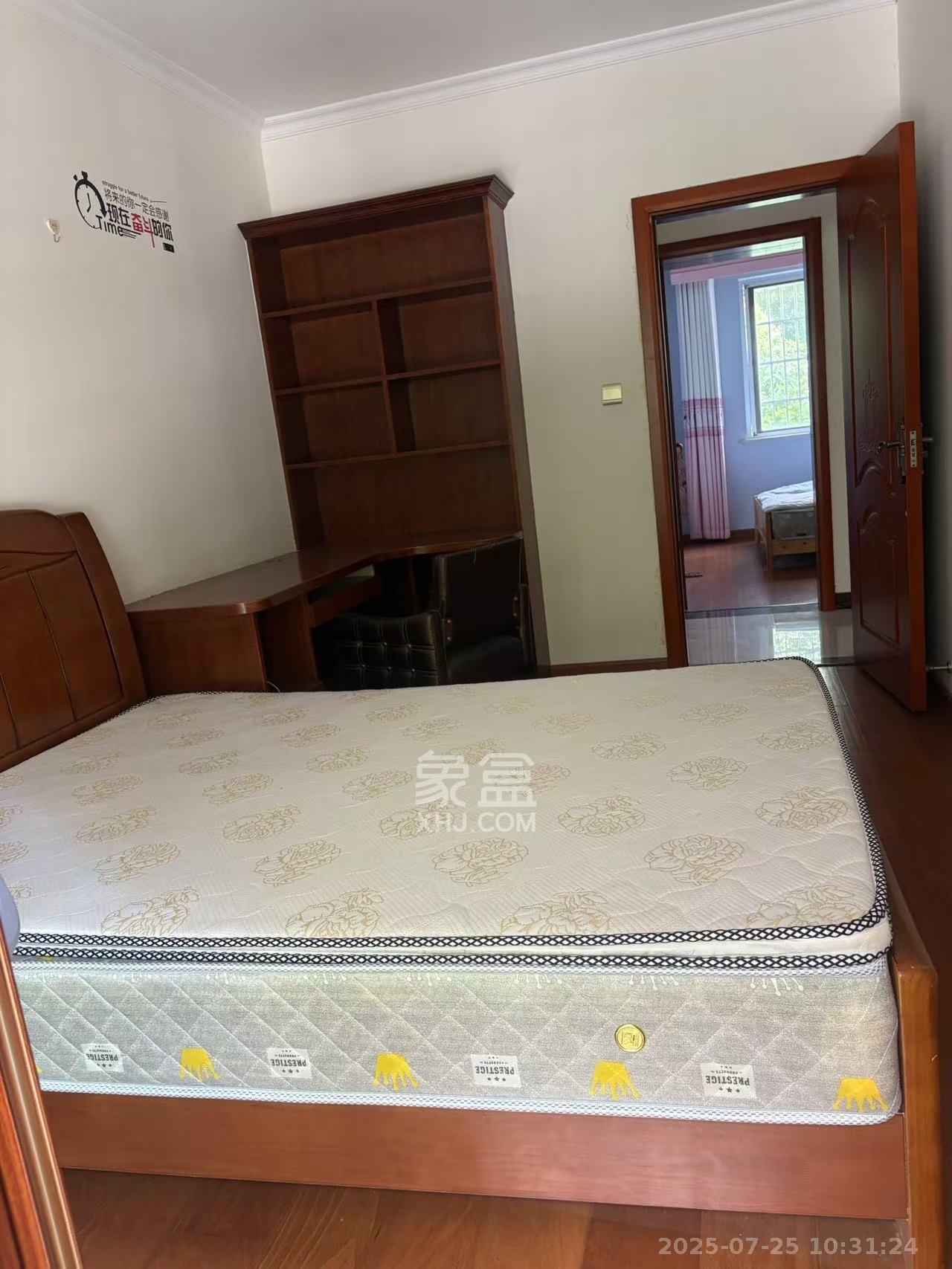 和馨园 4室2厅2卫 3000.0元/月 和馨园 4室2厅2卫 3000.0元/月室内图