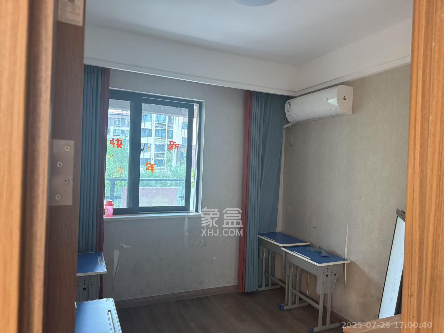 华远碧桂园海蓝城  3室2厅1卫    2200.0元/月室内图