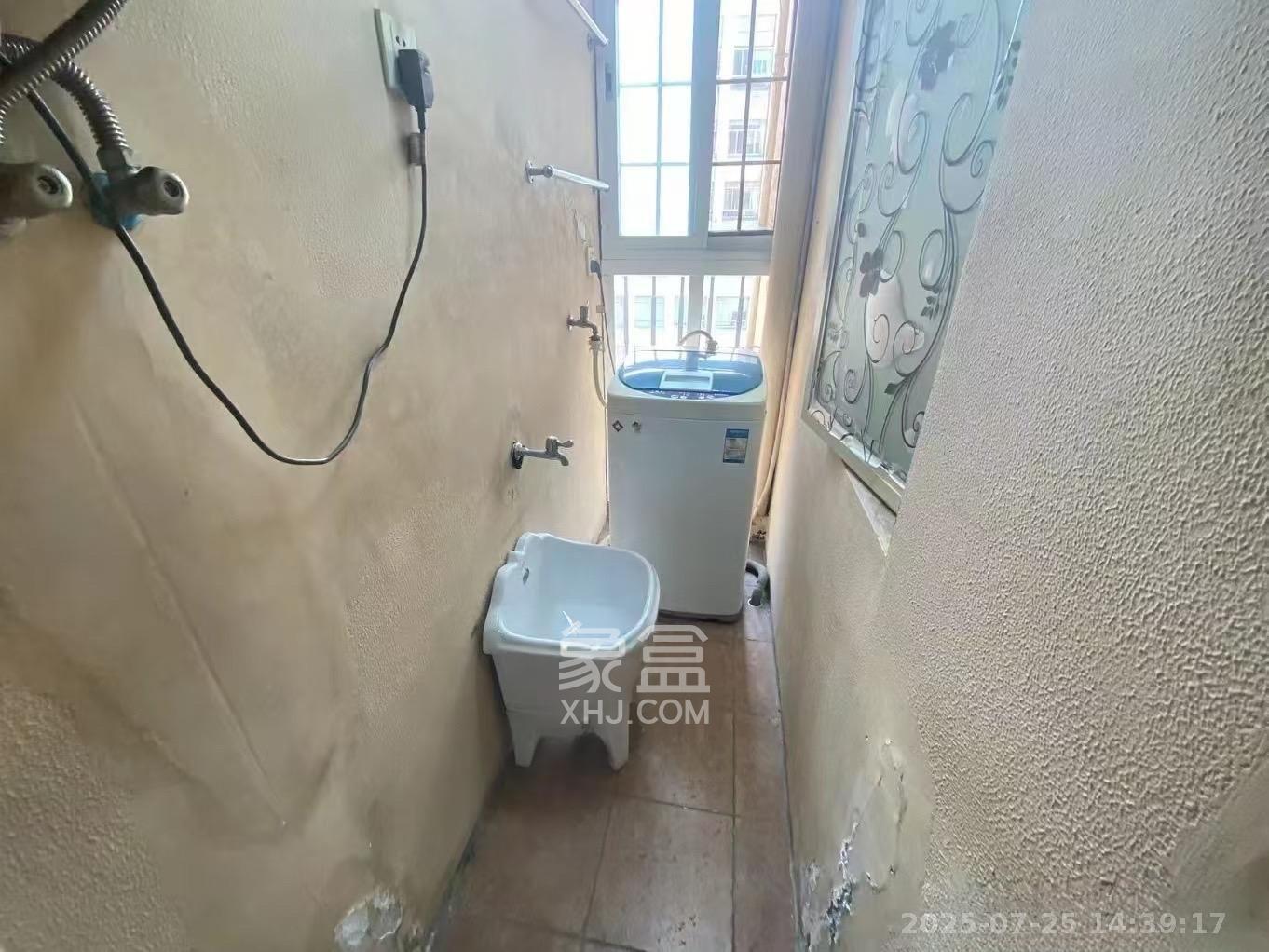 白沙晶城 1室1厅1卫 1600.0元/月 白沙晶城 1室1厅1卫 1600.0元/月室内图