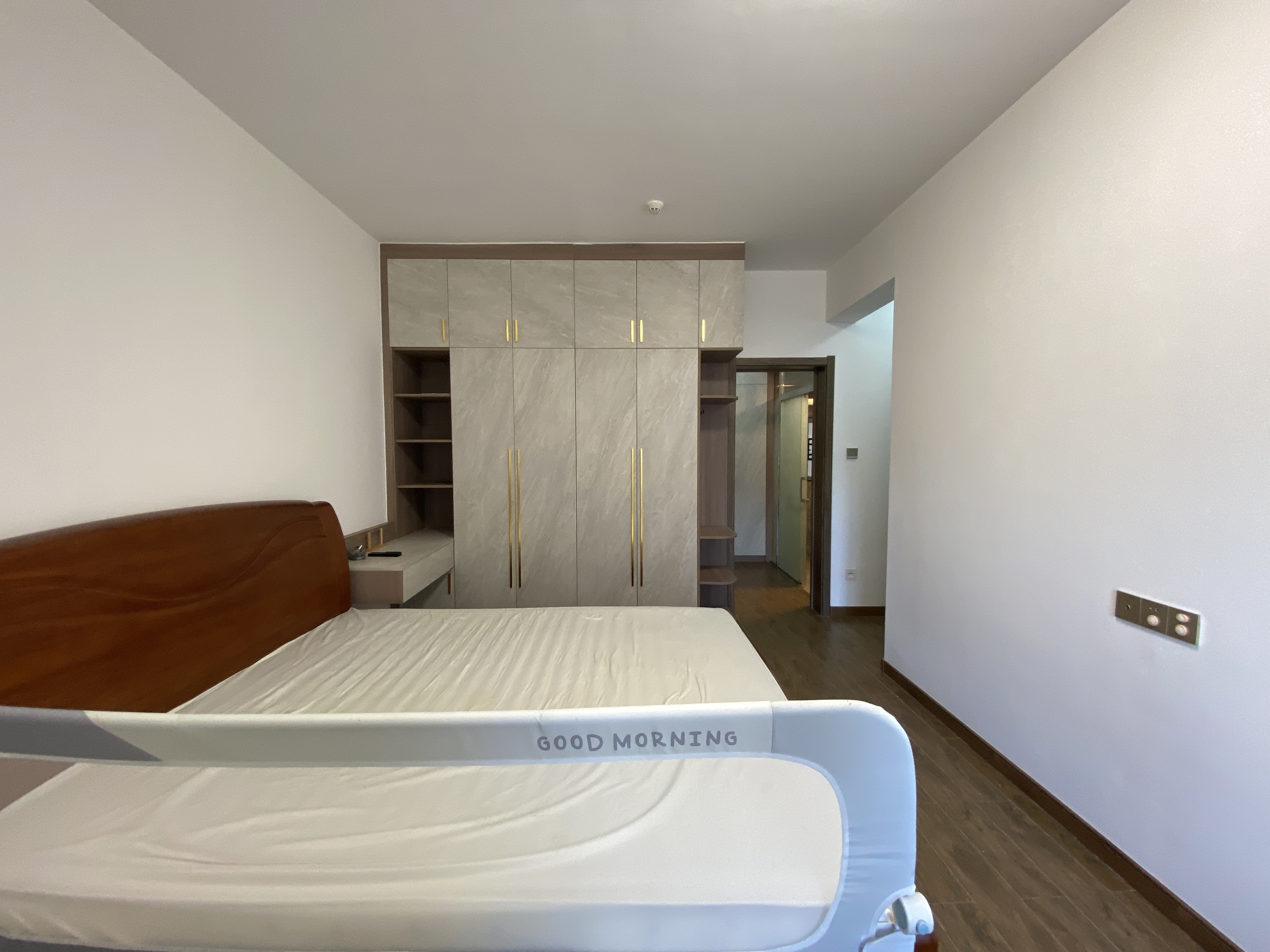 滨江海岸三期 3室2厅2卫 4200.0元/月 滨江海岸三期 3室2厅2卫 4200.0元/月室内图