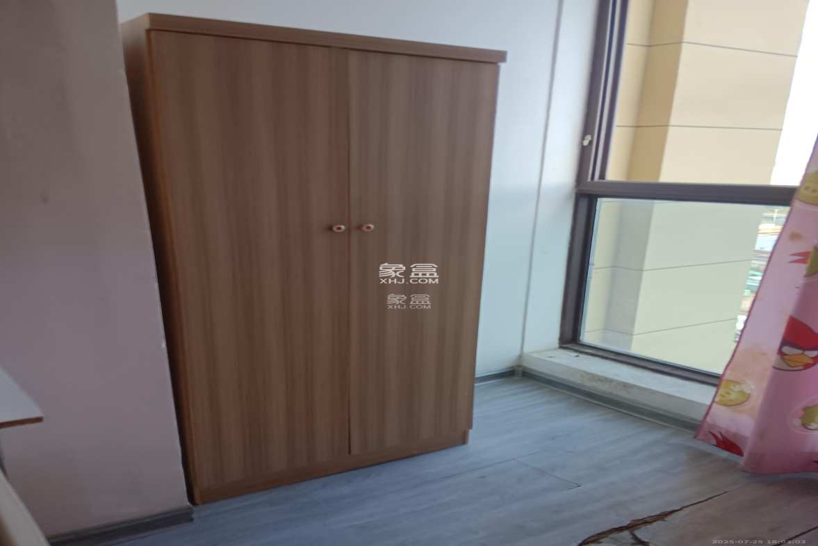 东方美地 7室0厅4卫 750.0元/月 东方美地 7室0厅4卫 750.0元/月室内图