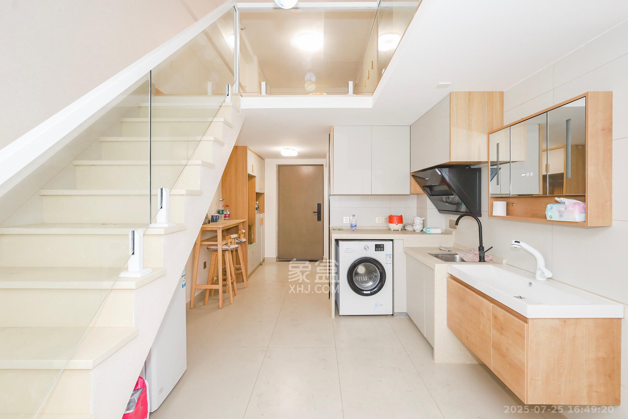 金茂建发泊悦 2室1厅1卫 2200.0元/月 金茂建发泊悦 2室1厅1卫 2200.0元/月室内图