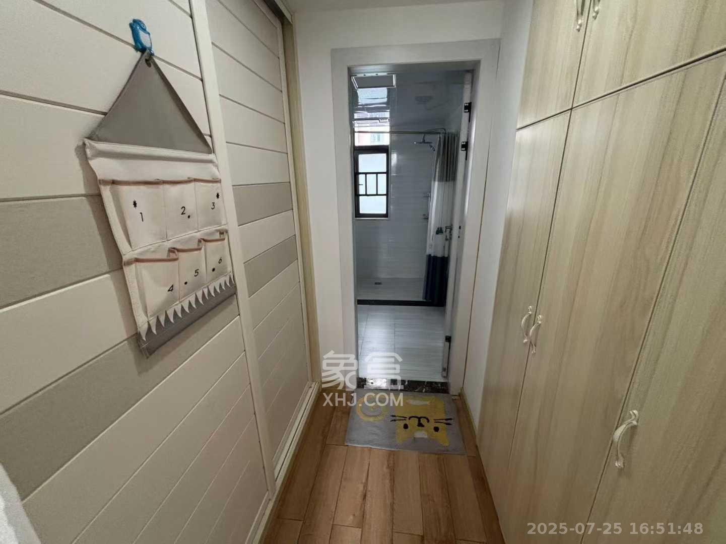 卢浮原著  4室2厅2卫   2600.00元/月室内图