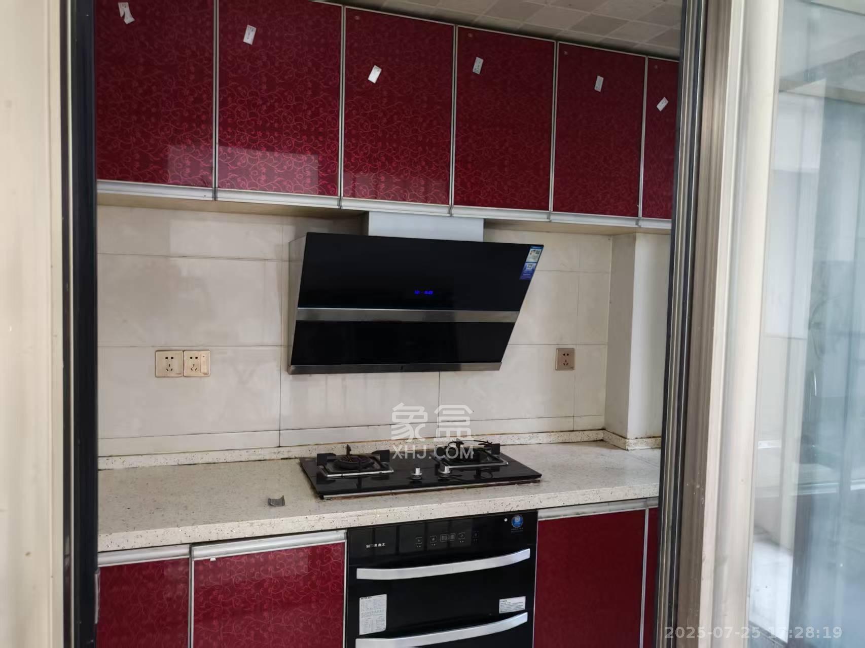 卓越浅水湾  4室2厅2卫    3500.0元/月室内图