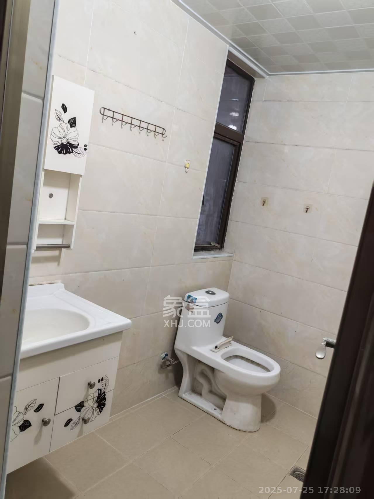 卓越浅水湾  4室2厅2卫    3500.0元/月室内图