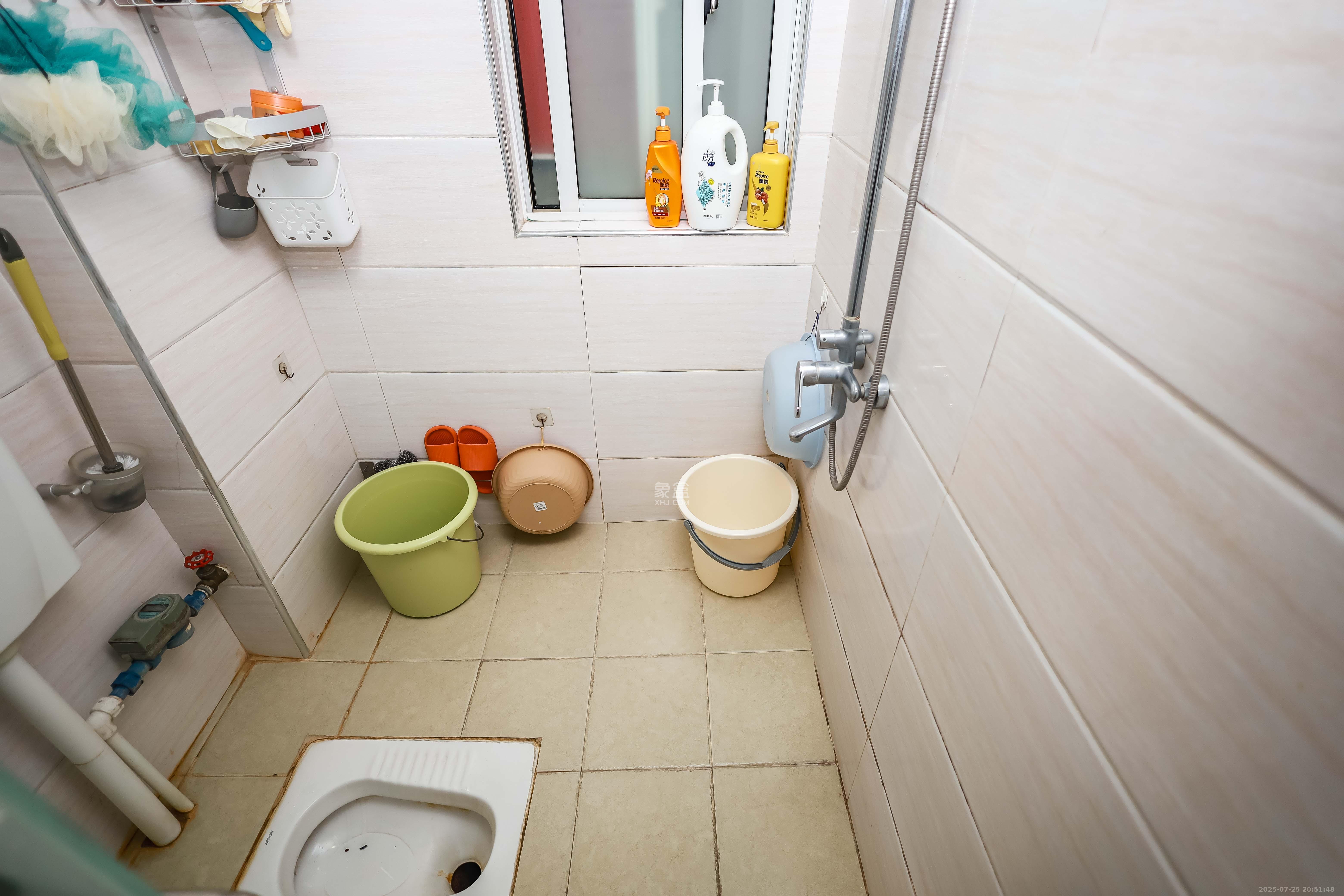 长房时代城 3室2厅1卫 95.0万 长房时代城 3室2厅1卫 95.0万卫生间