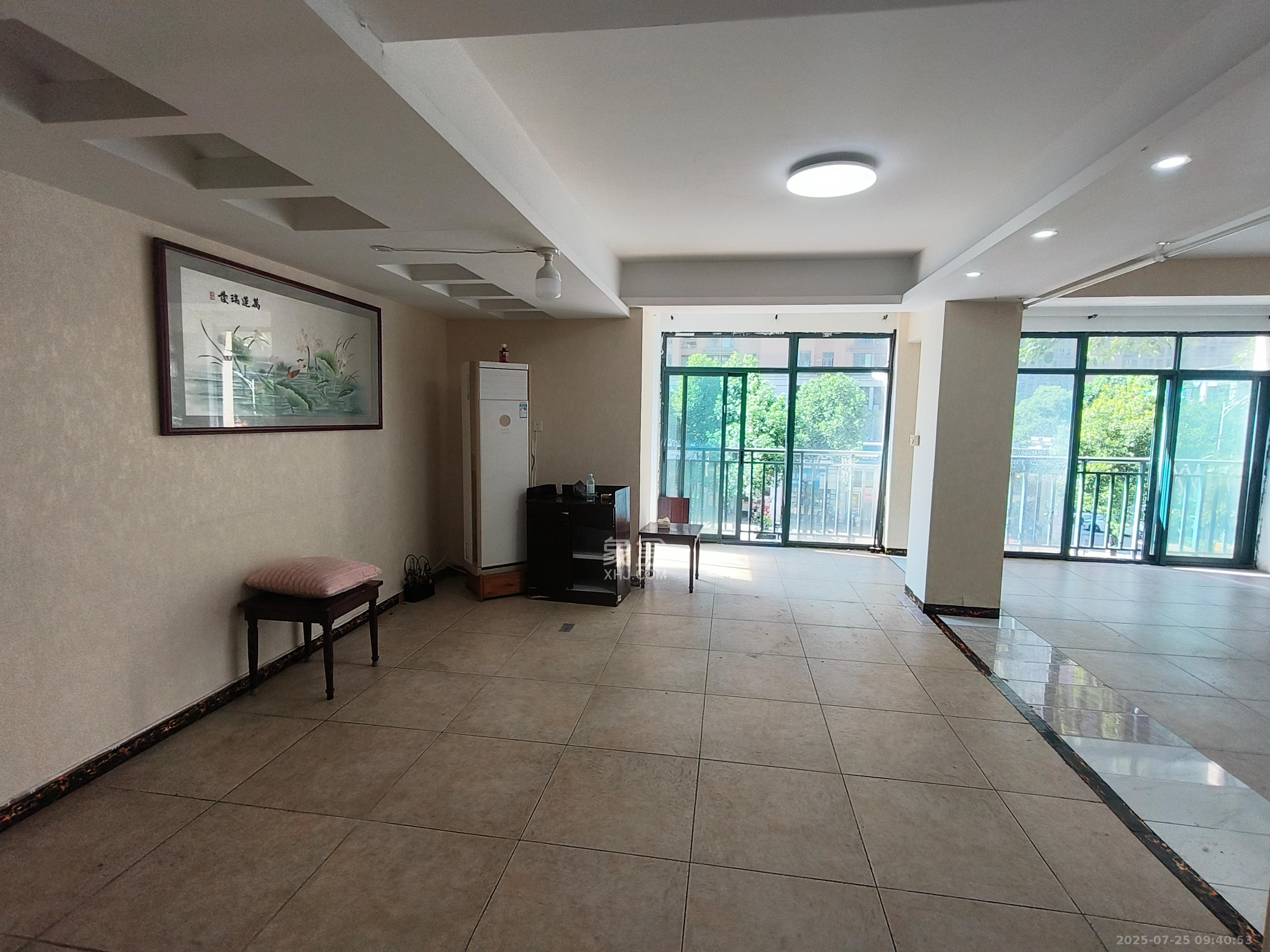 中江国际花城  3室2厅2卫    2800.0元/月室内图