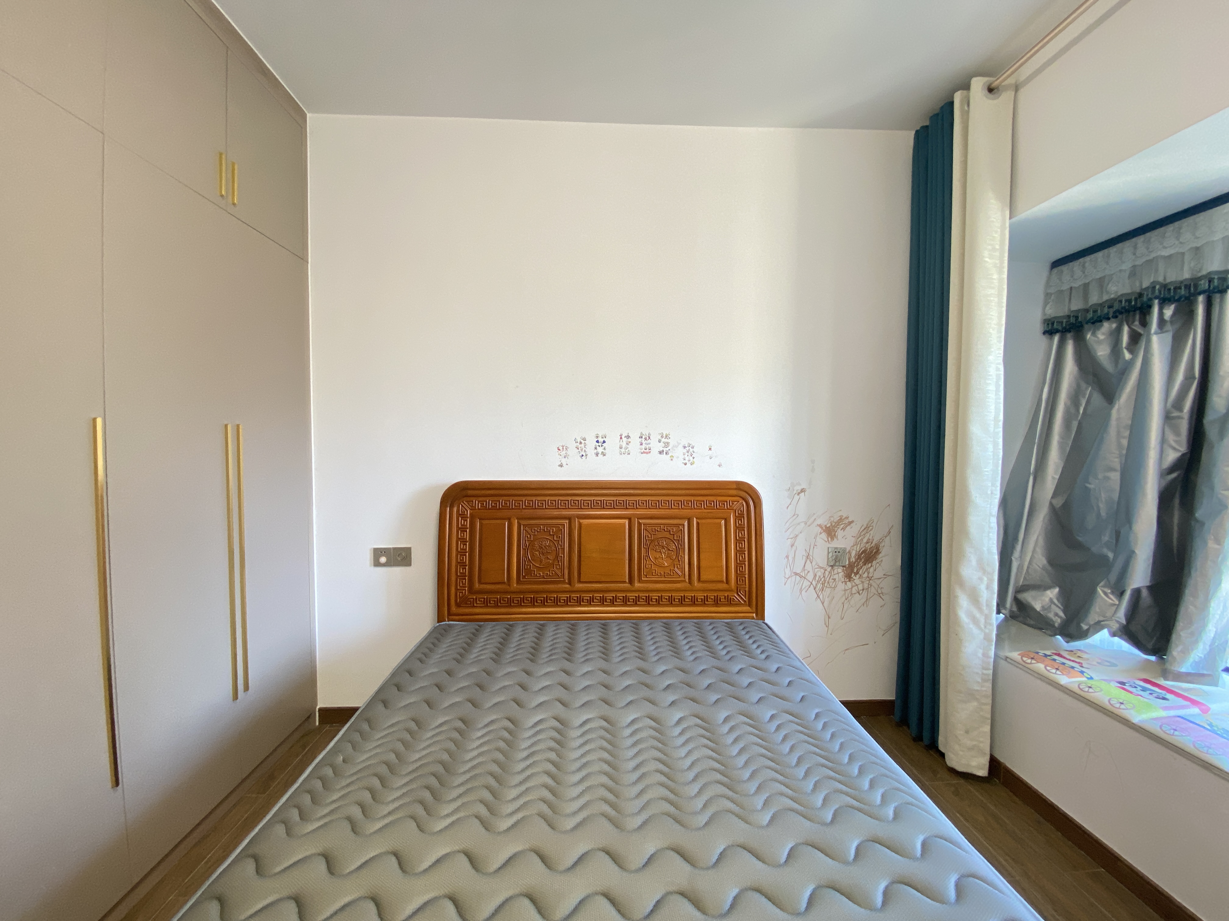 滨江海岸三期 3室2厅2卫 4200.0元/月 滨江海岸三期 3室2厅2卫 4200.0元/月室内图