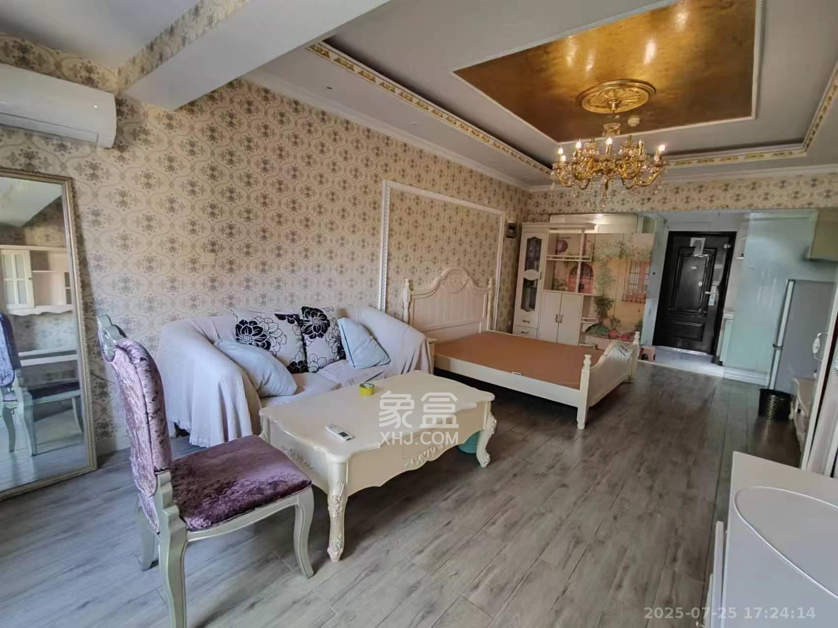 七彩丽都  1室1厅1卫   2100.00元/月室内图