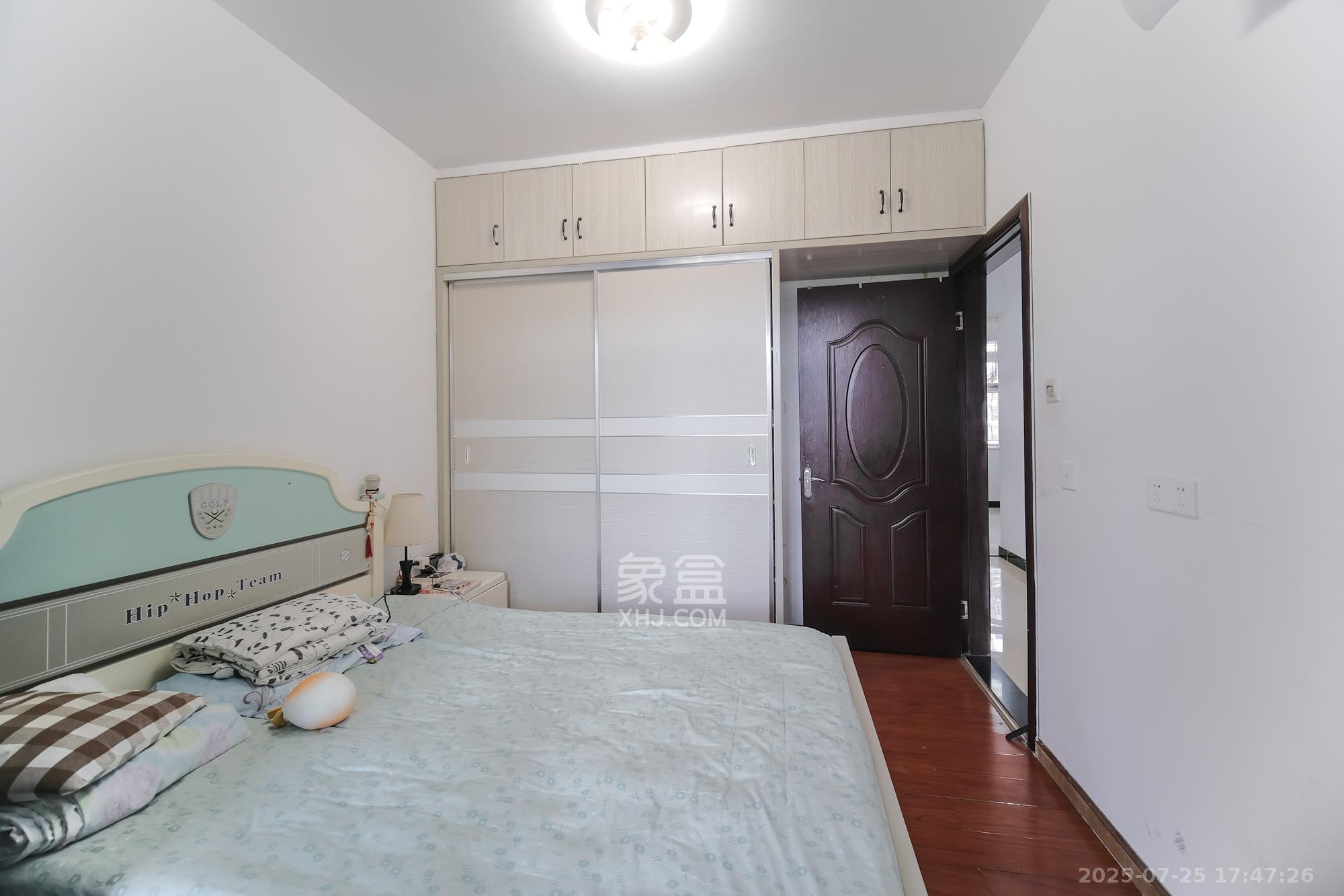 郡原居里 3室2厅1卫 56.8万 郡原居里 3室2厅1卫 56.8万卧室